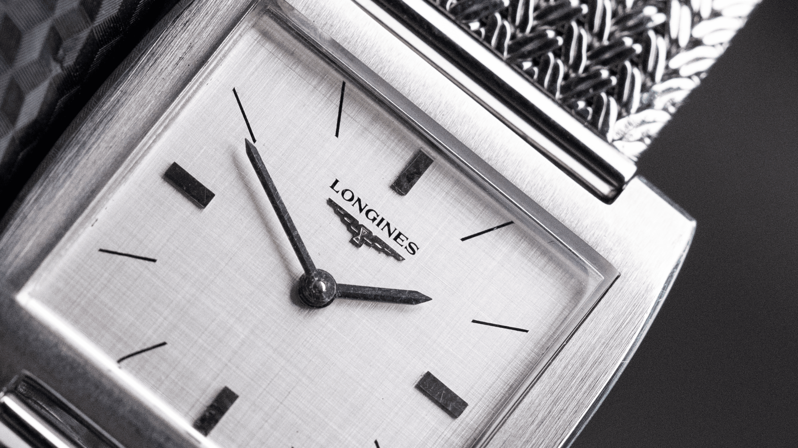 How to Take Care of a Vintage Watch: A Complete Guide for Collectors and Enthusiasts - DuMarko