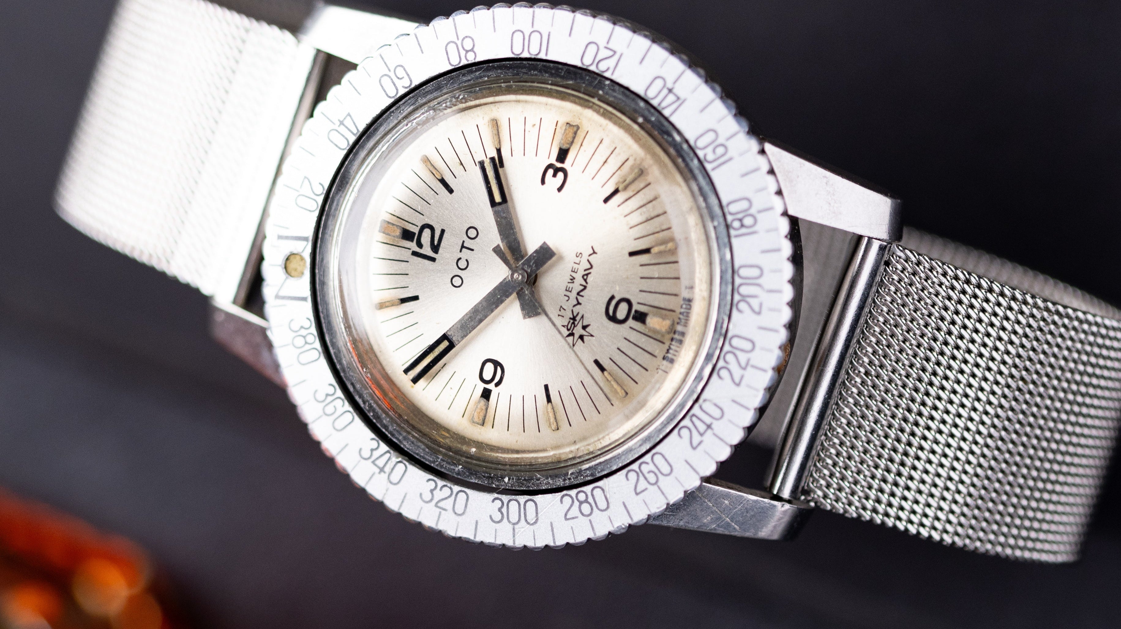 Octo SkyNavy: A Pioneer in Watch-Compass Technology - DuMarko