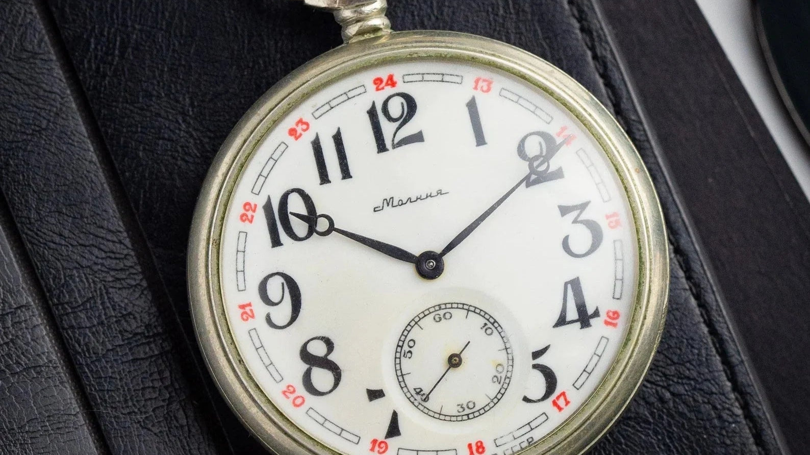 The Timeless Legacy of the Soviet Molnija Watch: A Piece of History on Your Wrist - DuMarko