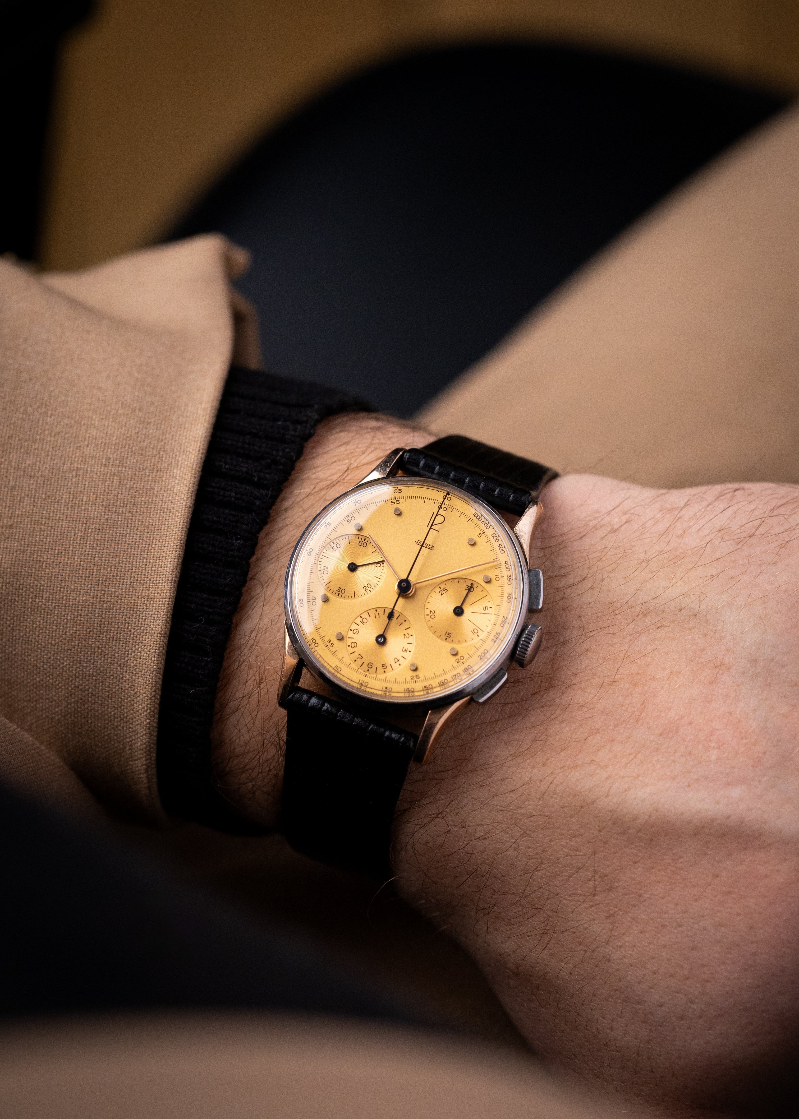 Jaeger LeCoultre Chronograph Ref. 22485 – Two - Tone Steel & 18K Rose Gold, Salmon dial, 1940s - DuMarko