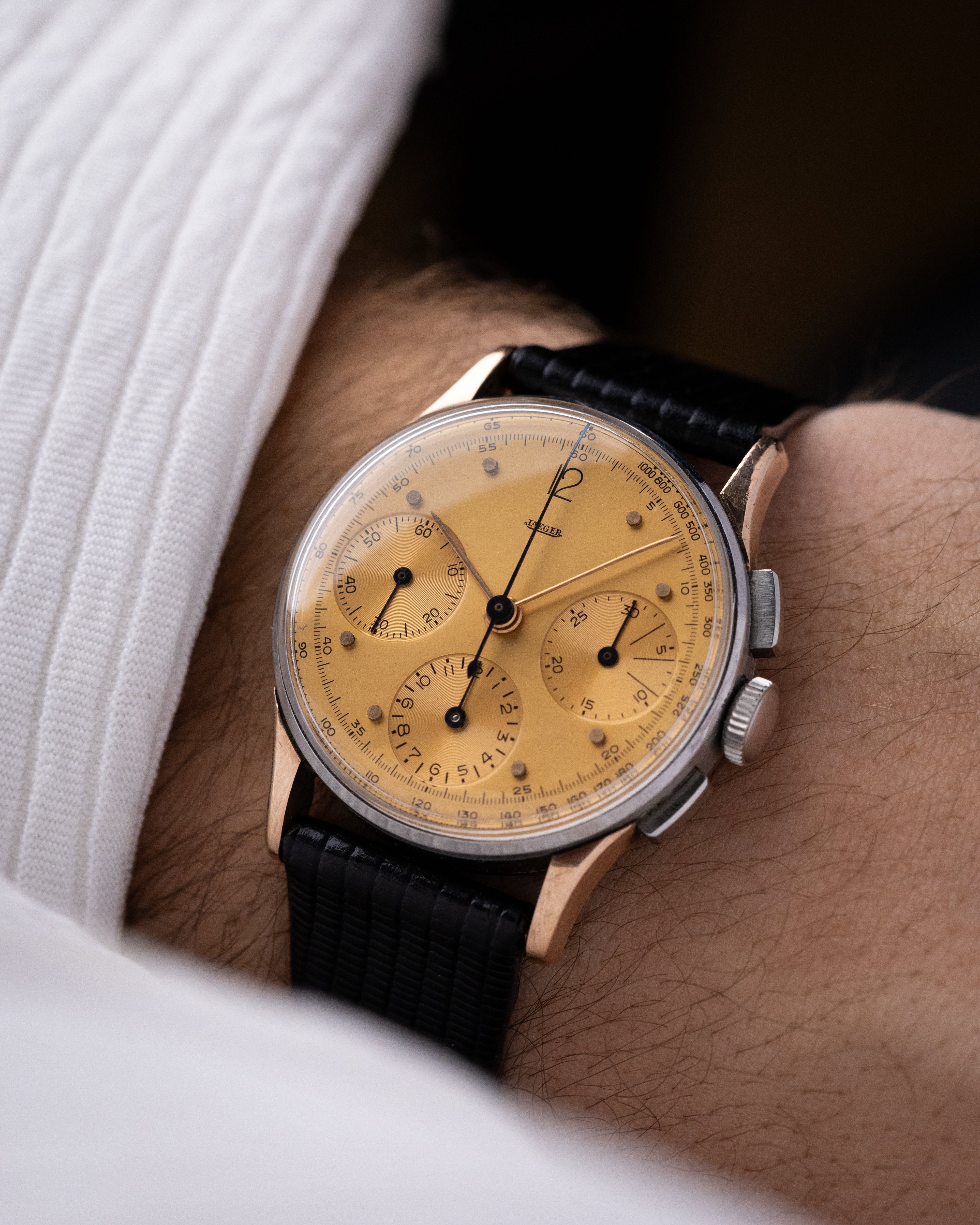 Jaeger LeCoultre Chronograph Ref. 22485 – Two - Tone Steel & 18K Rose Gold, Salmon dial, 1940s - DuMarko