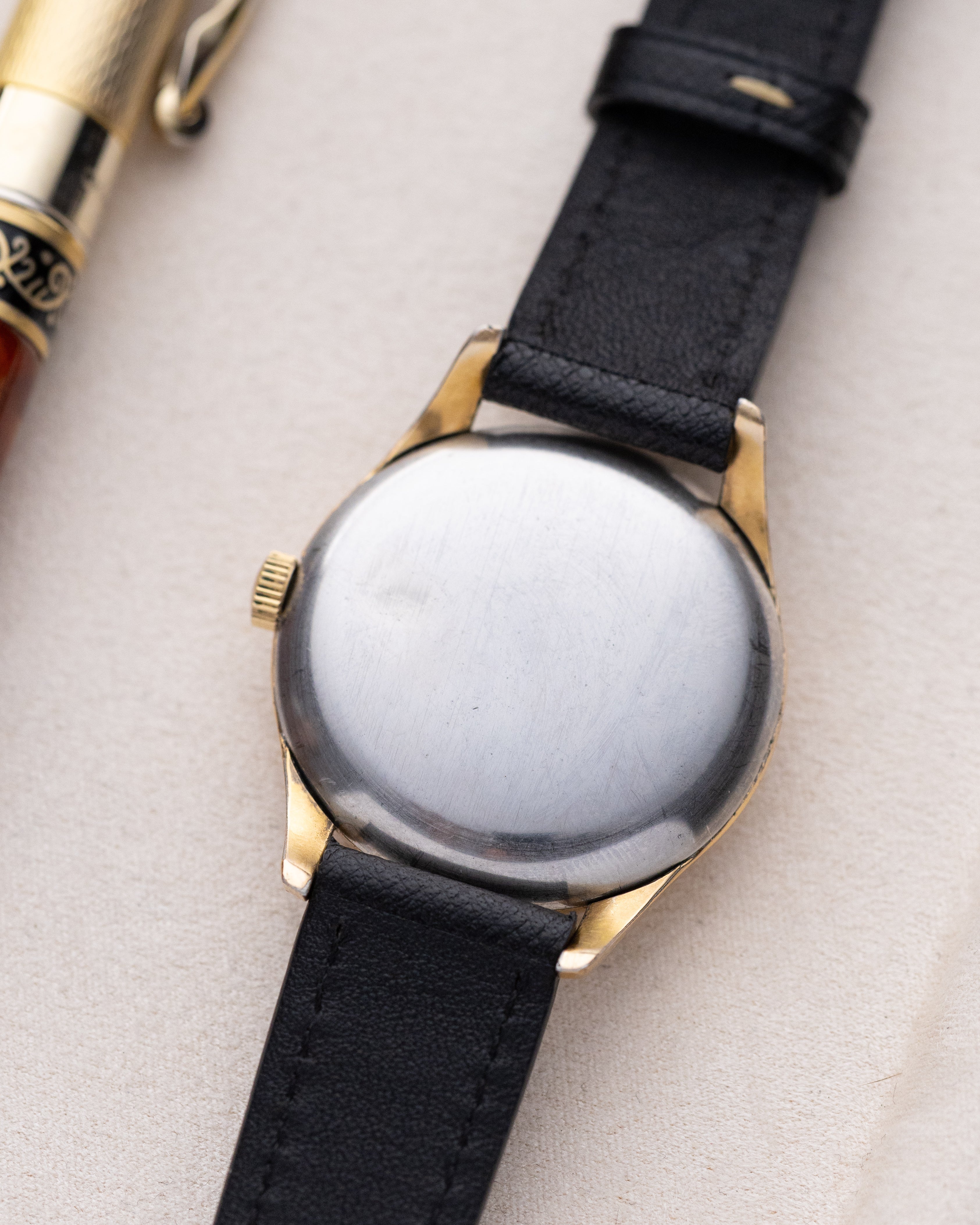 Longines Vintage Swiss Watch, Salmon Dial, Art Deco Style, Cal. 12.68 ZS from 1952 - DuMarko