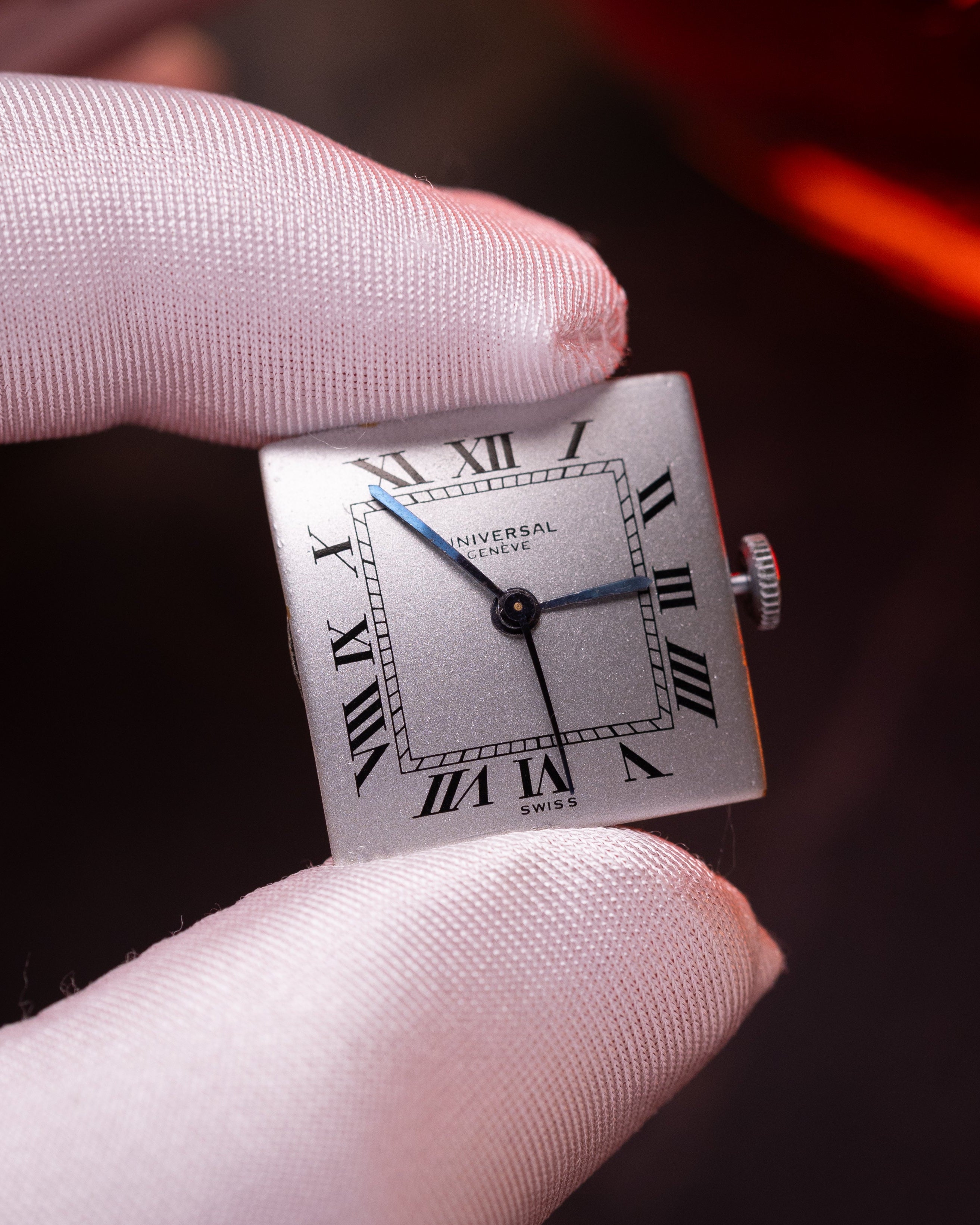 Luxury Vintage Universal Geneve watch from 1950's - VintageDuMarko