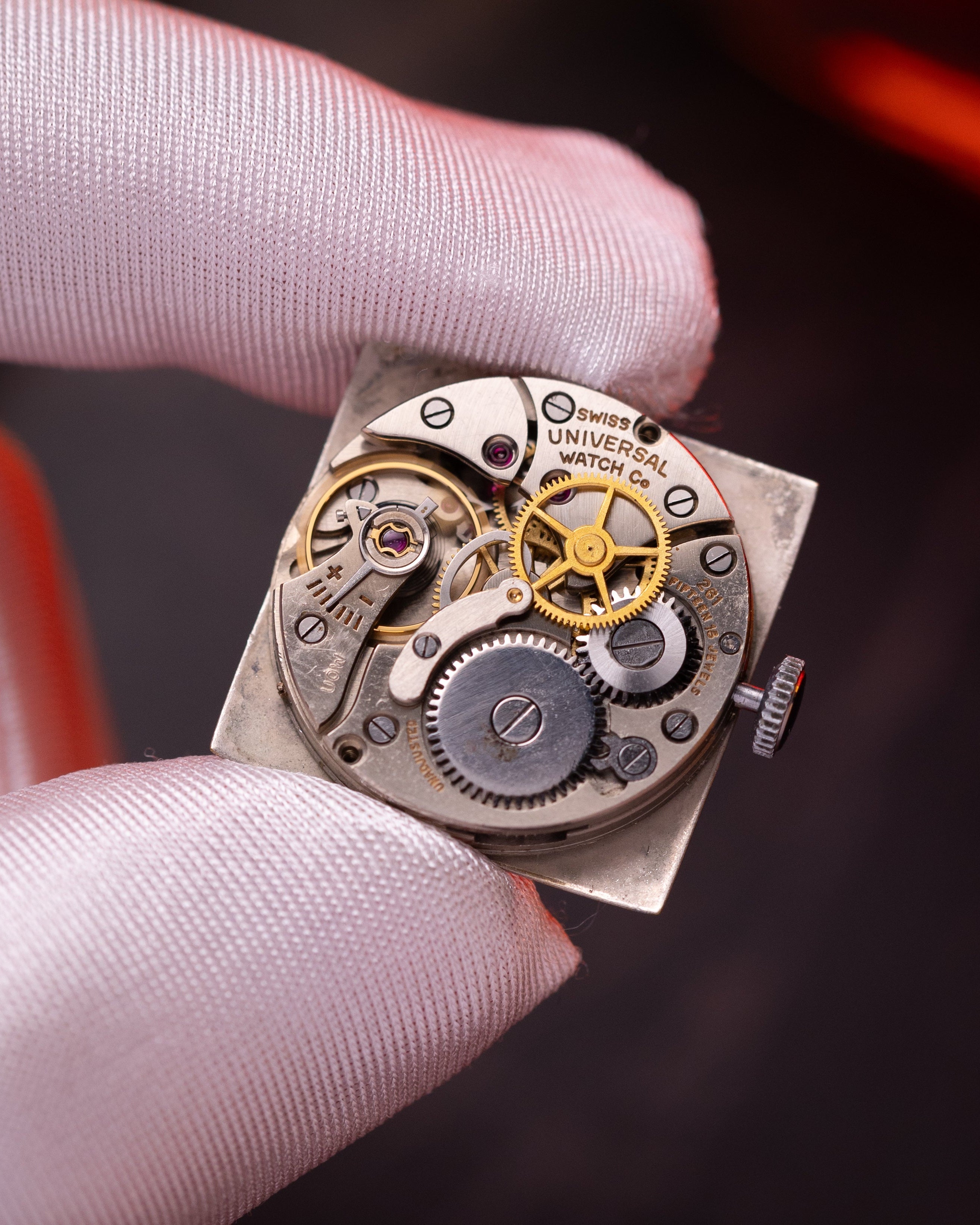 Luxury Vintage Universal Geneve watch from 1950's - VintageDuMarko