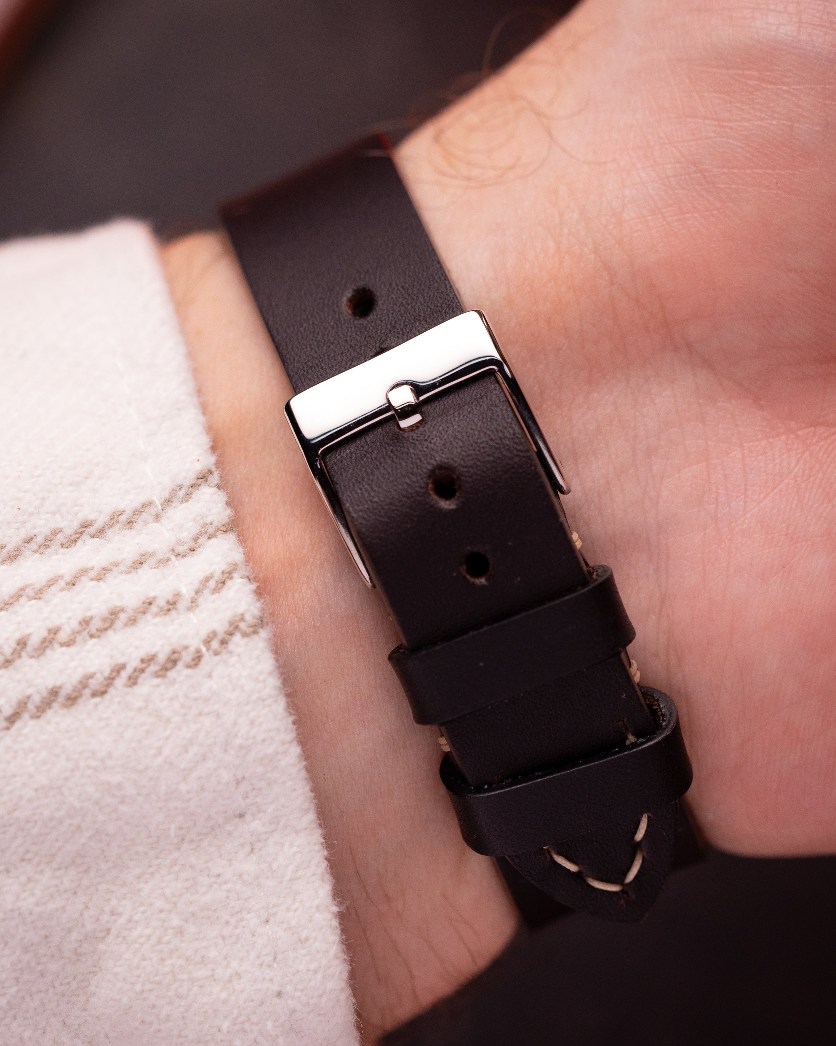 Luxury Vintage Universal Geneve watch from 1950's - VintageDuMarko