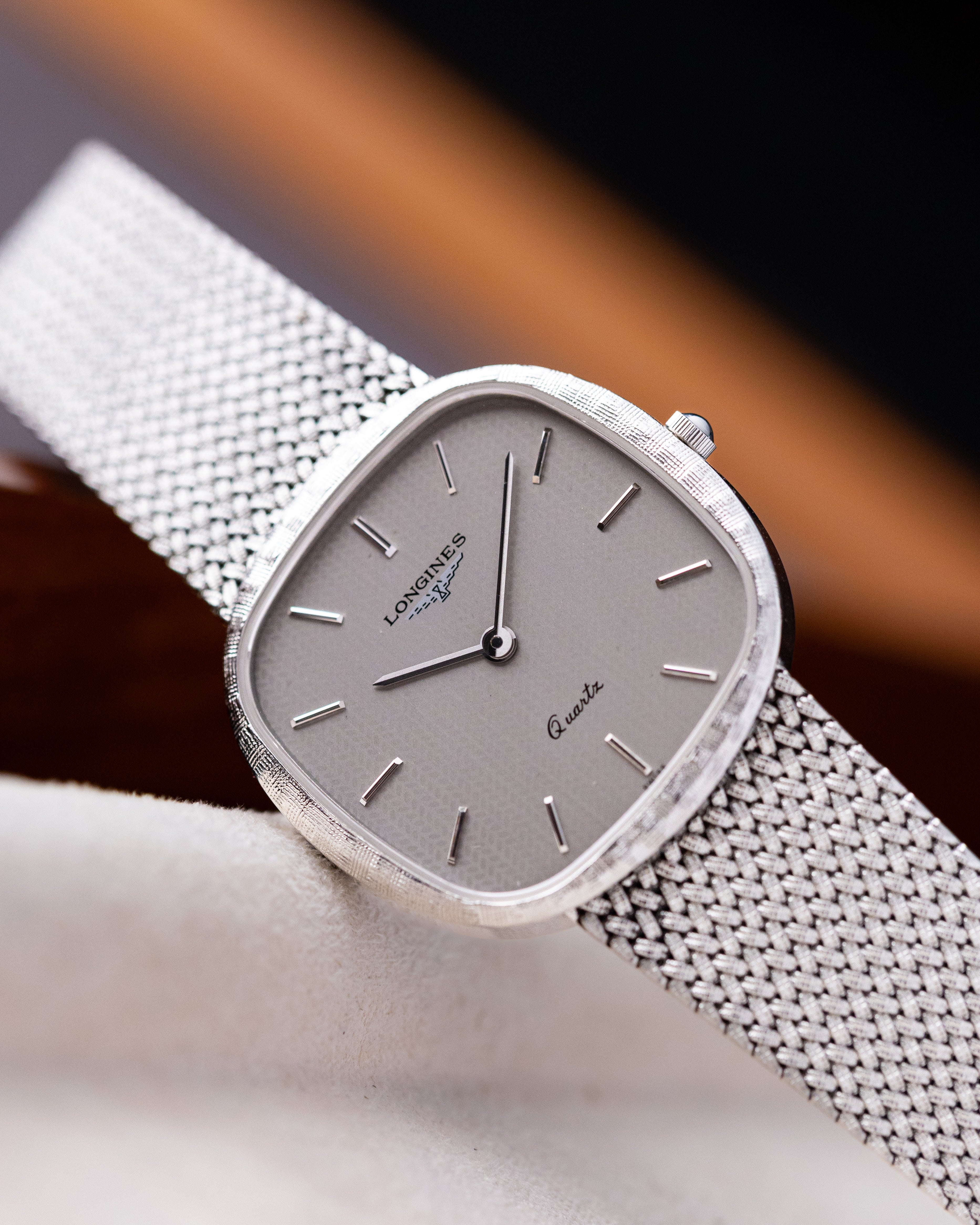 Neo - Vintage Longines Fashion Watch, Ellipse Case, Quartz from 1980’s - DuMarko