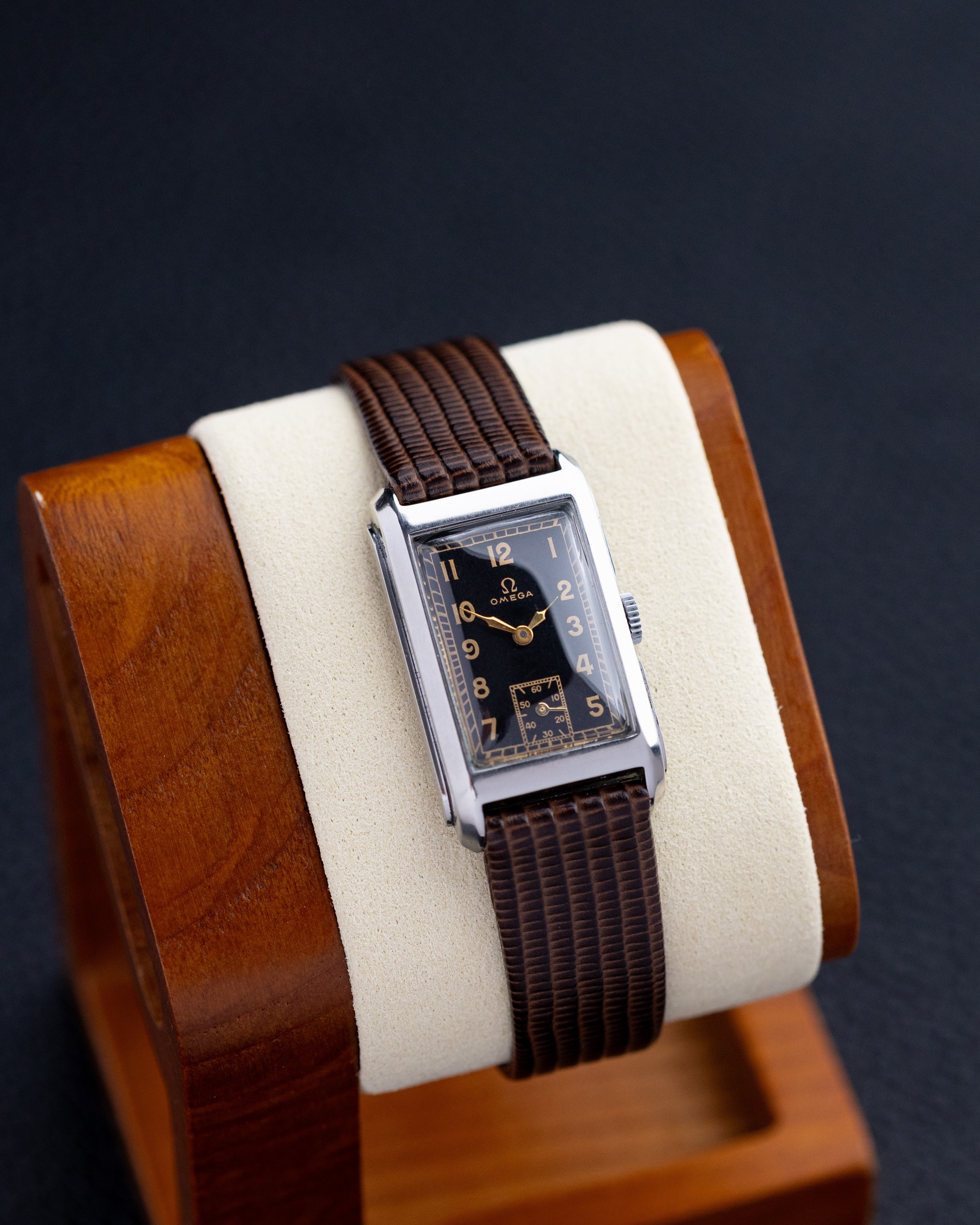 Omega Art Deco Tank, Vintage Swiss watch, Black Gilt Dial, Cal. T17 from 1930’s - DuMarko