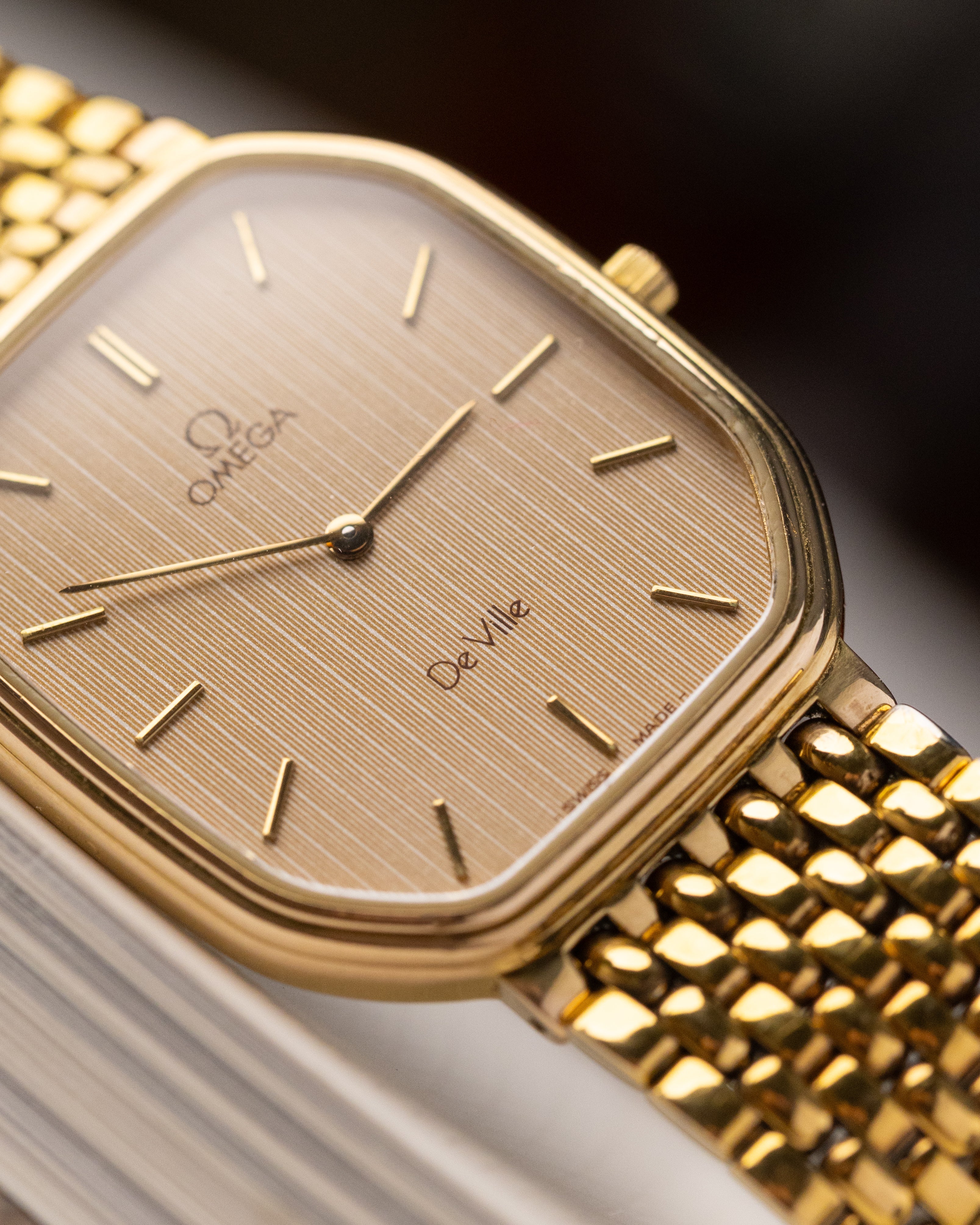 Omega De Ville Tank, Elegant dress watch, Stripped Dial, Cal. 1377 from 1982 - DuMarko