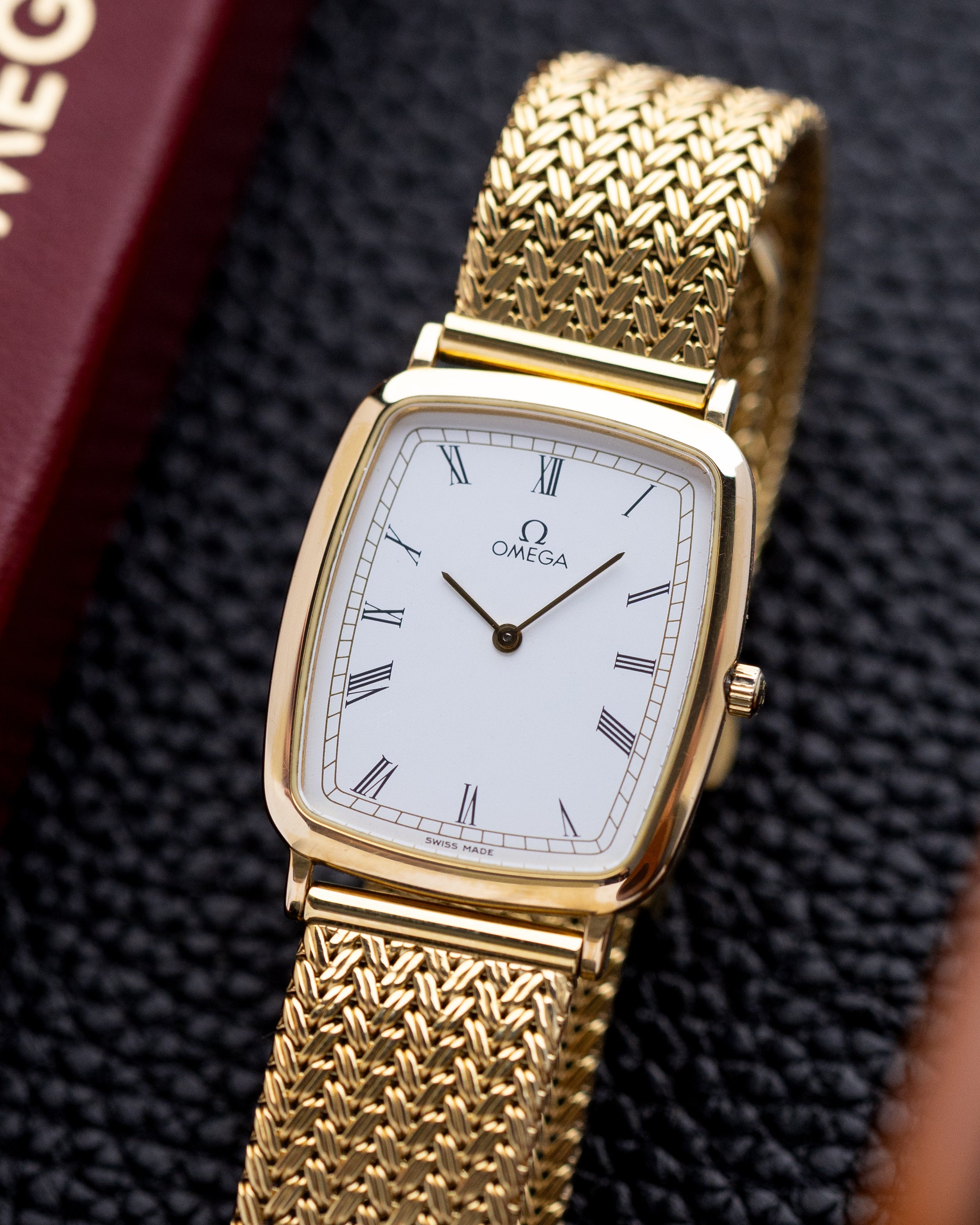 Omega De Ville, Vintage Quartz Watch, Extra Slim Dress Case from 1986 - DuMarko