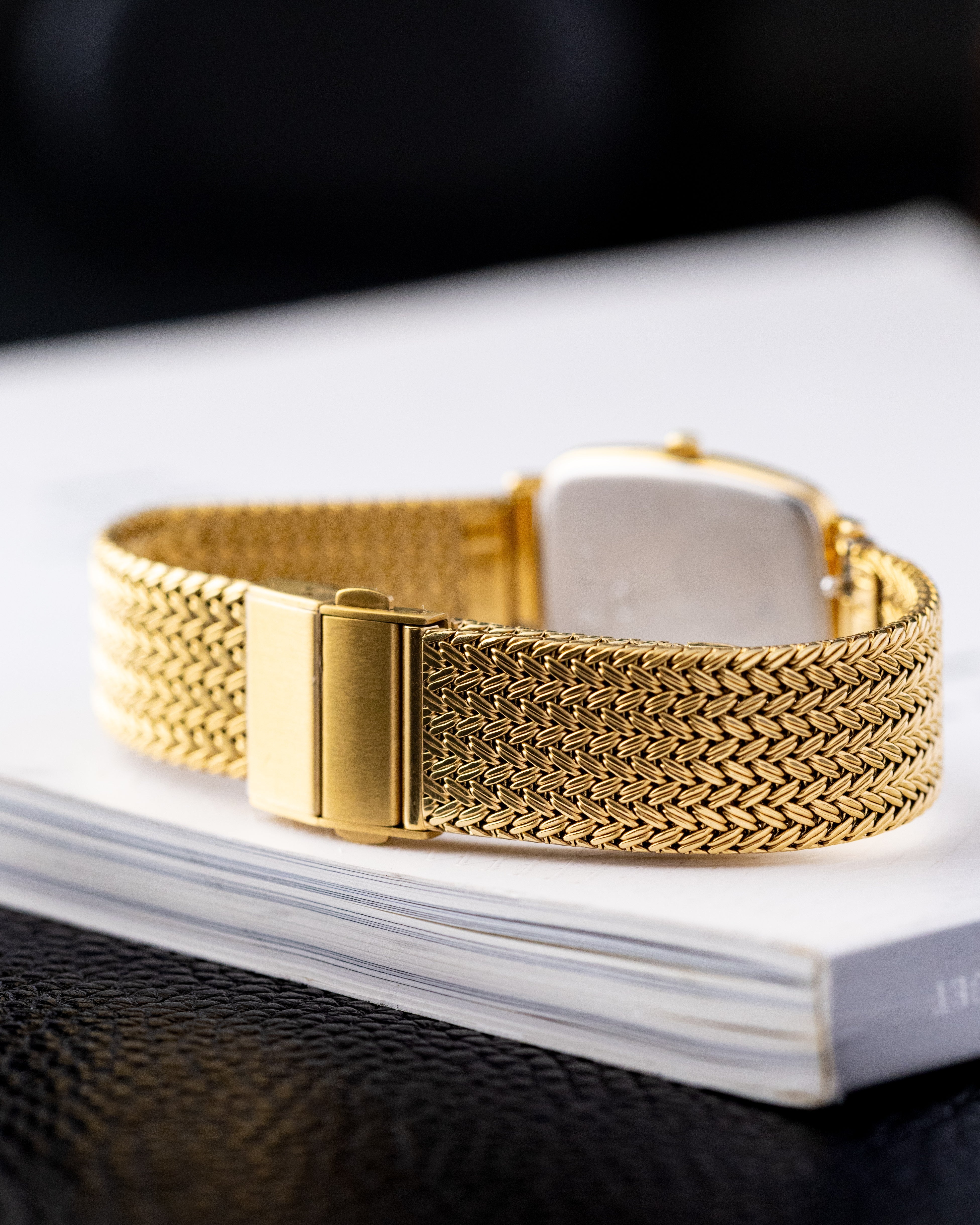 Omega De Ville, Vintage Quartz Watch, Extra Slim Dress Case from 1986 - DuMarko