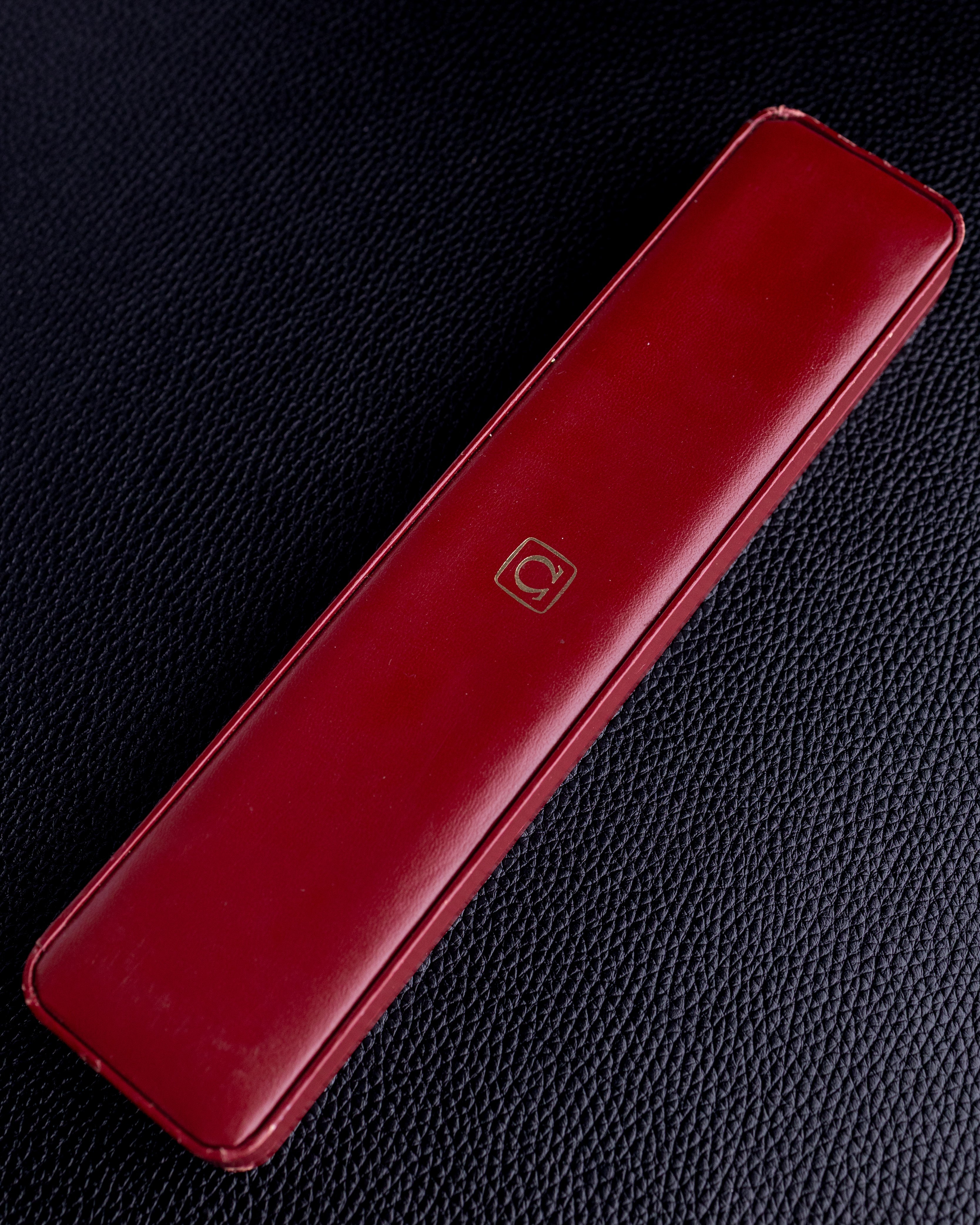 Omega De Ville, Vintage Quartz Watch, Extra Slim Dress Case from 1986 - DuMarko