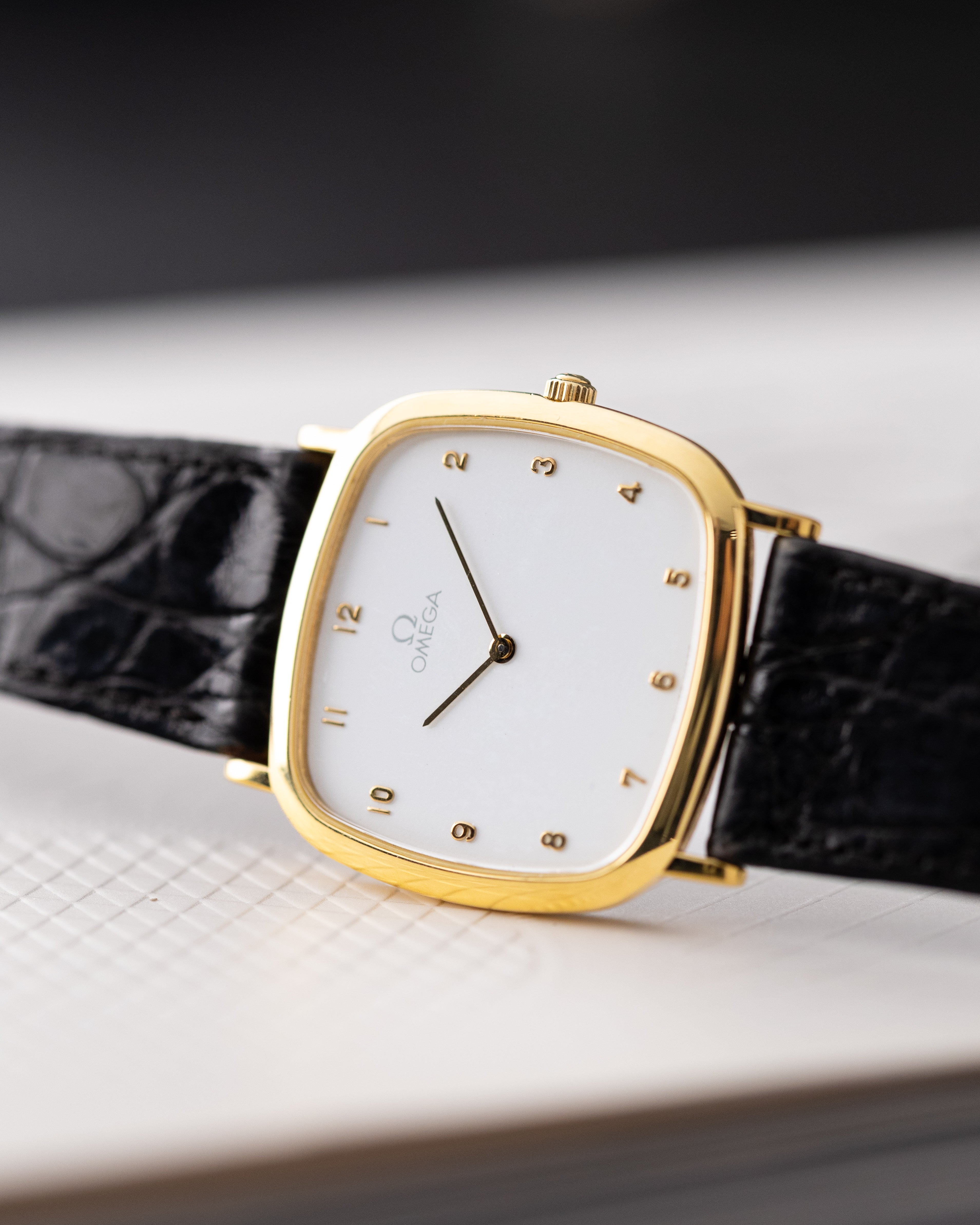 Omega De Ville, Vintage Quartz Watch, Extra Slim Dress Case from 1986 - DuMarko