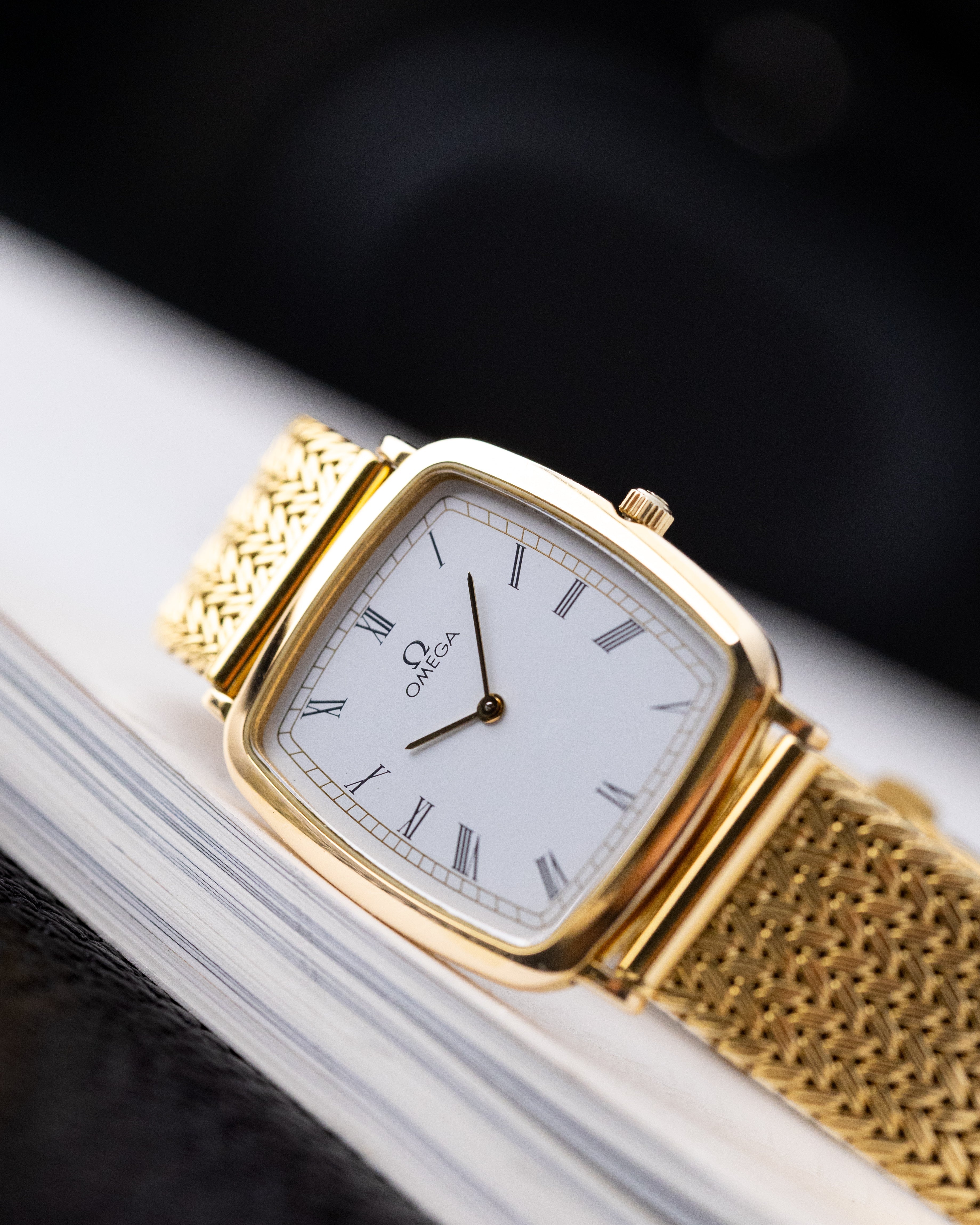 Omega De Ville, Vintage Quartz Watch, Extra Slim Dress Case from 1986 - DuMarko