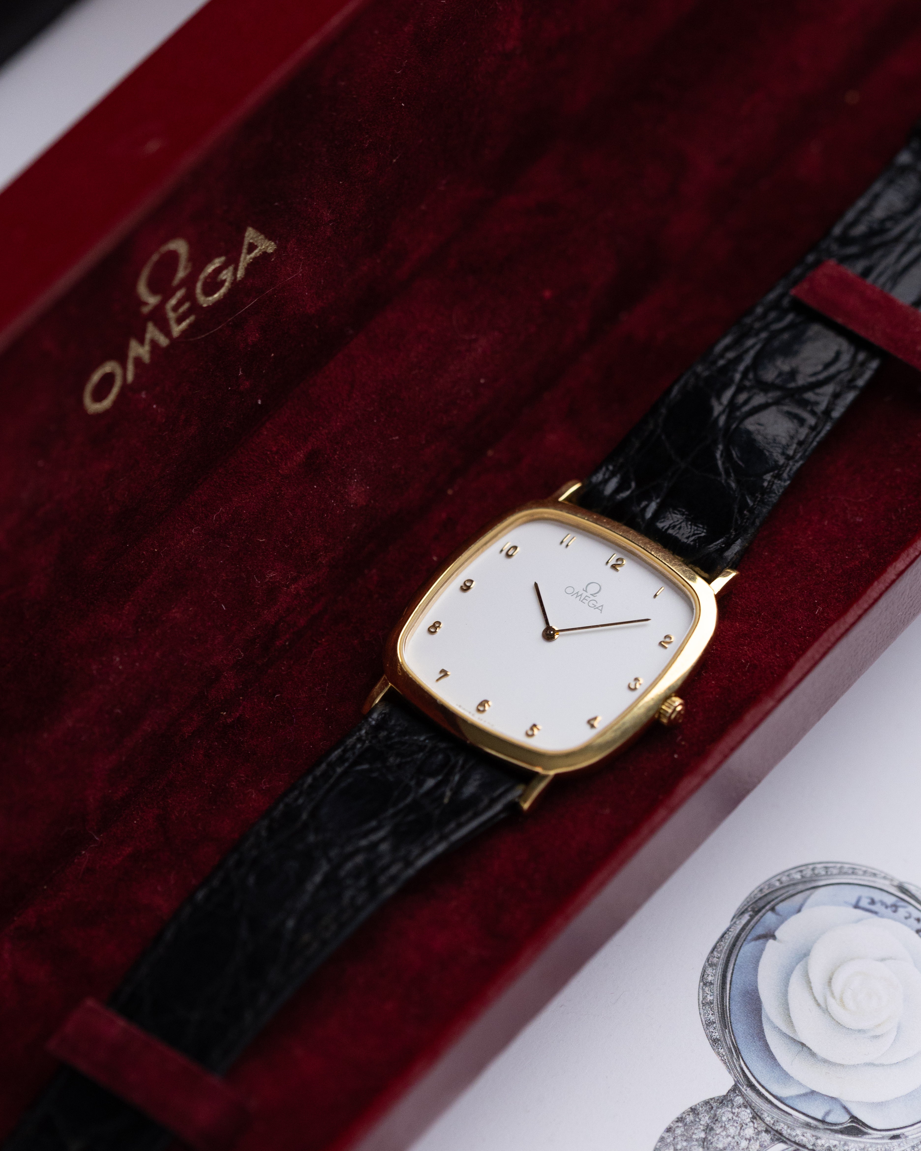 Omega De Ville, Vintage Quartz Watch, Extra Slim Dress Case from 1986 - DuMarko