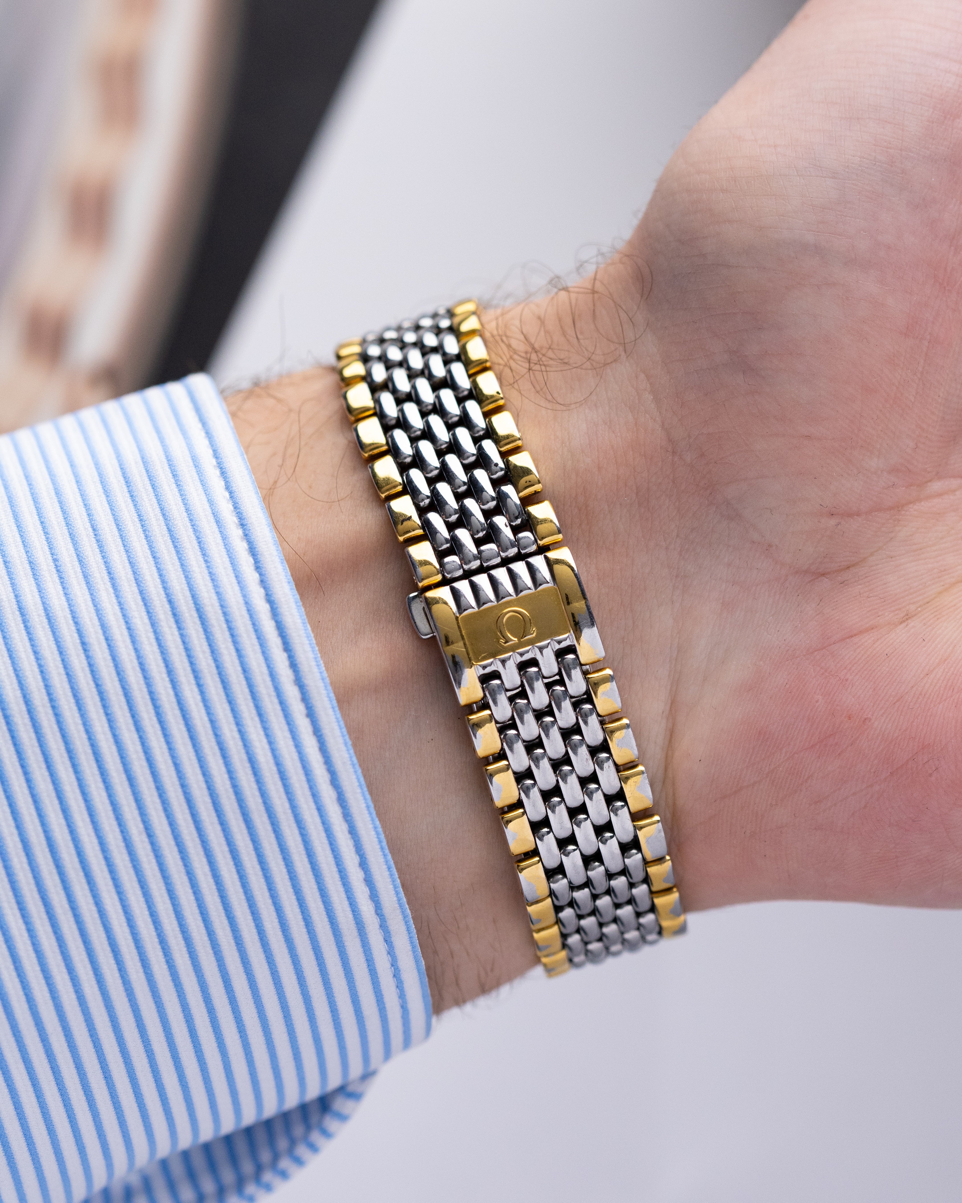 Omega De Ville, Vintage Quartz Watch, Extra Slim Dress Case from 1986 - DuMarko