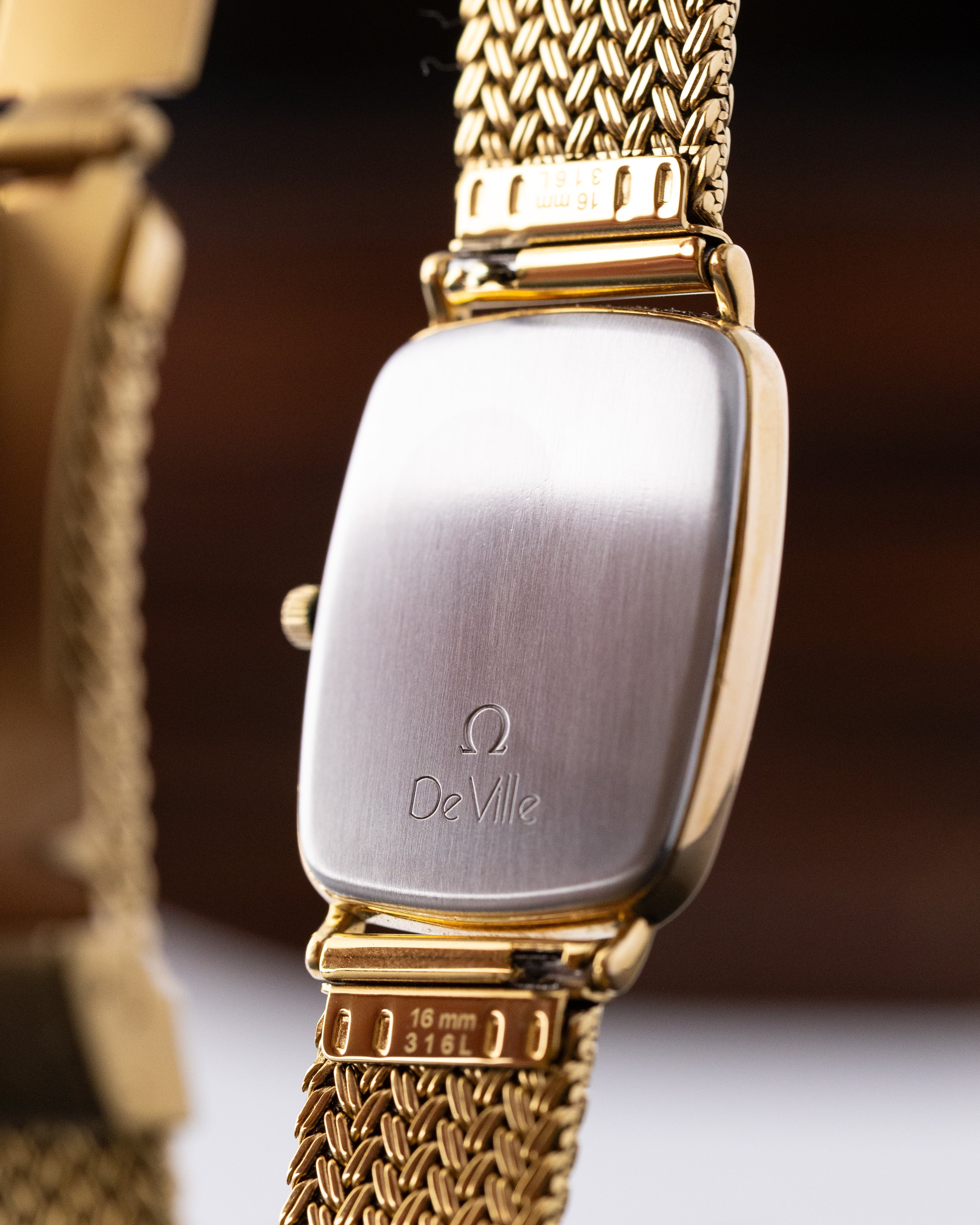 Omega De Ville, Vintage Quartz Watch, Extra Slim Dress Case from 1986 - DuMarko