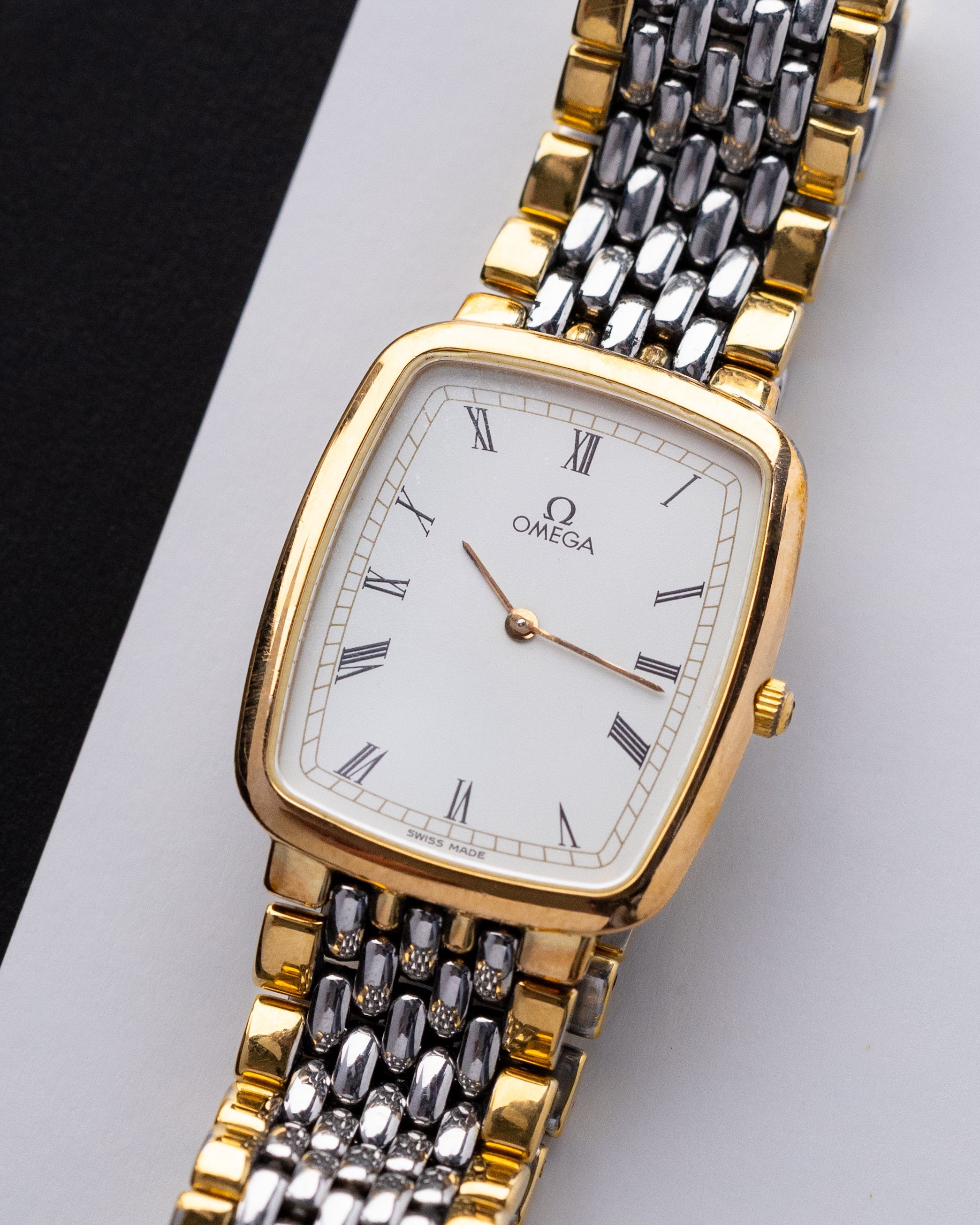 Omega De Ville, Vintage Quartz Watch, Extra Slim Dress Case from 1986 - DuMarko