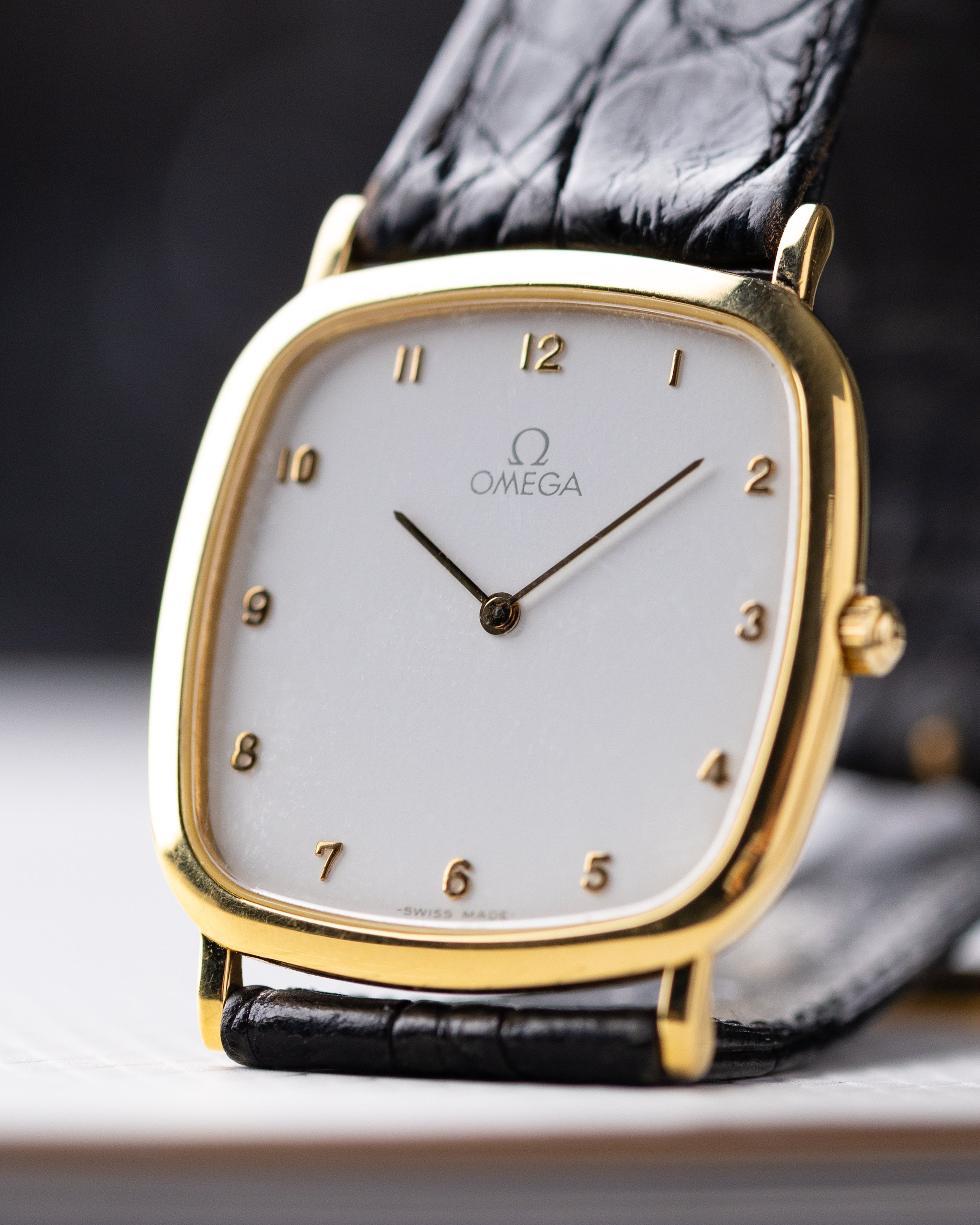 Omega De Ville, Vintage Quartz Watch, Extra Slim Dress Case from 1986 - DuMarko