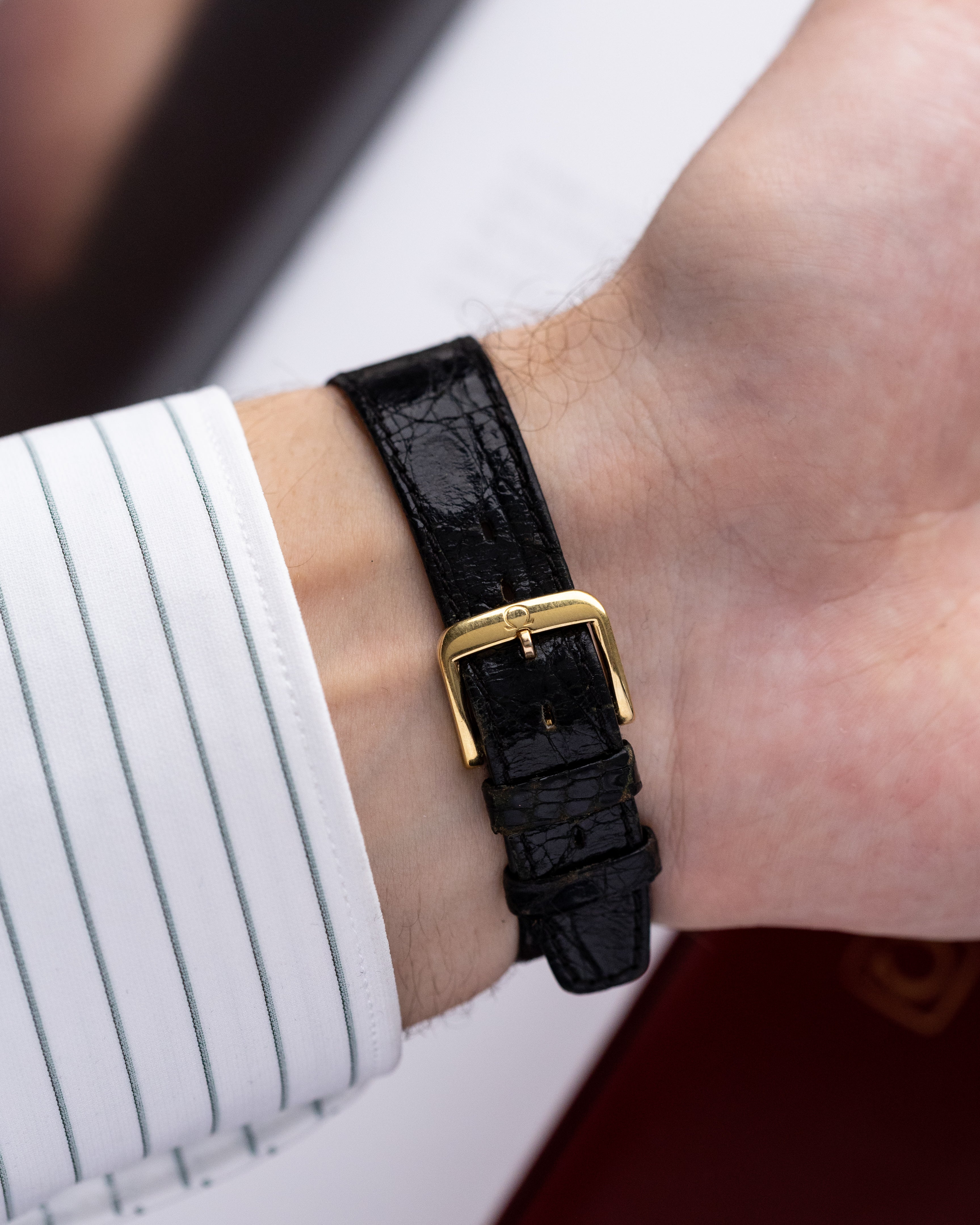 Omega De Ville, Vintage Quartz Watch, Extra Slim Dress Case from 1986 - DuMarko