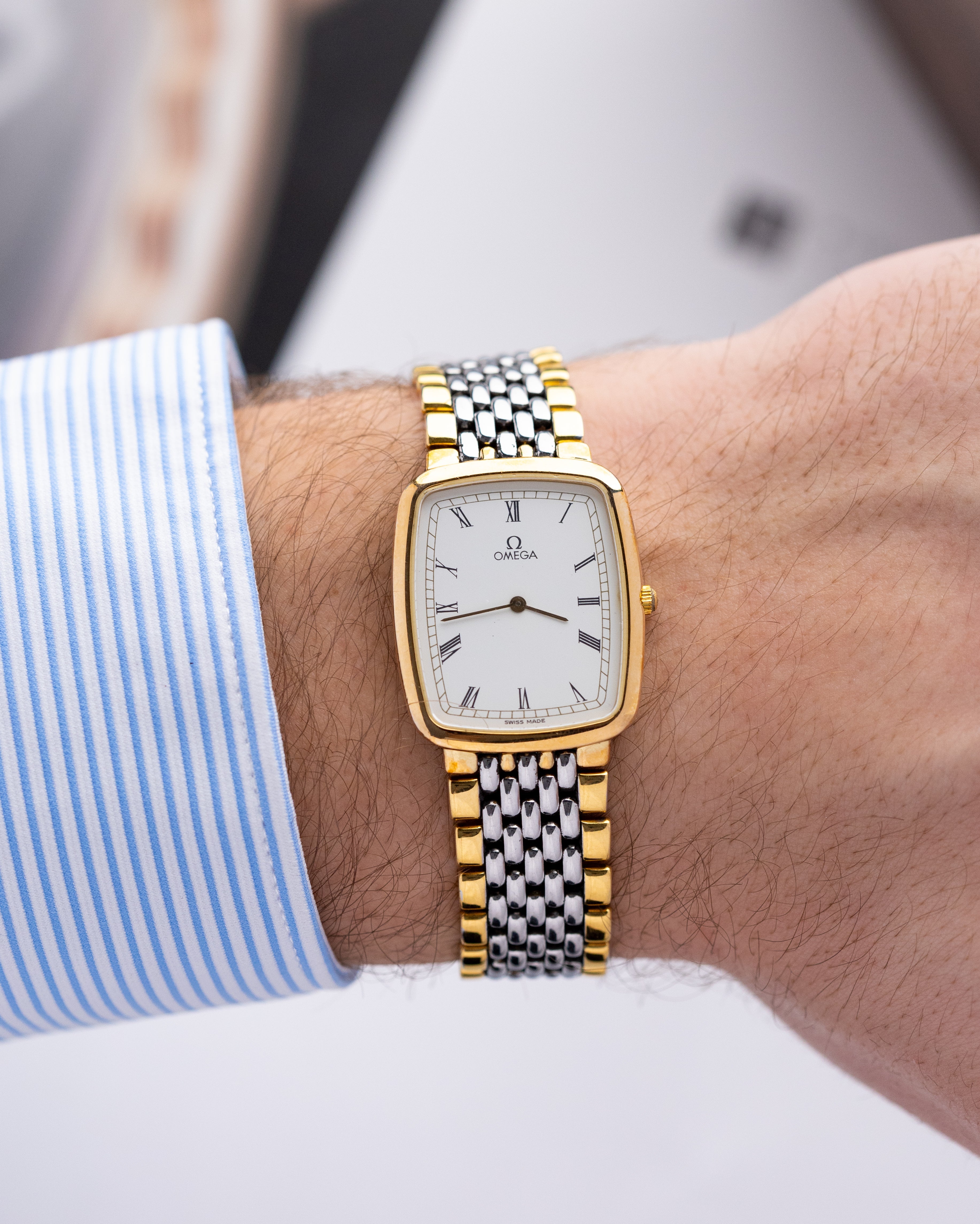 Omega De Ville, Vintage Quartz Watch, Extra Slim Dress Case from 1986 - DuMarko