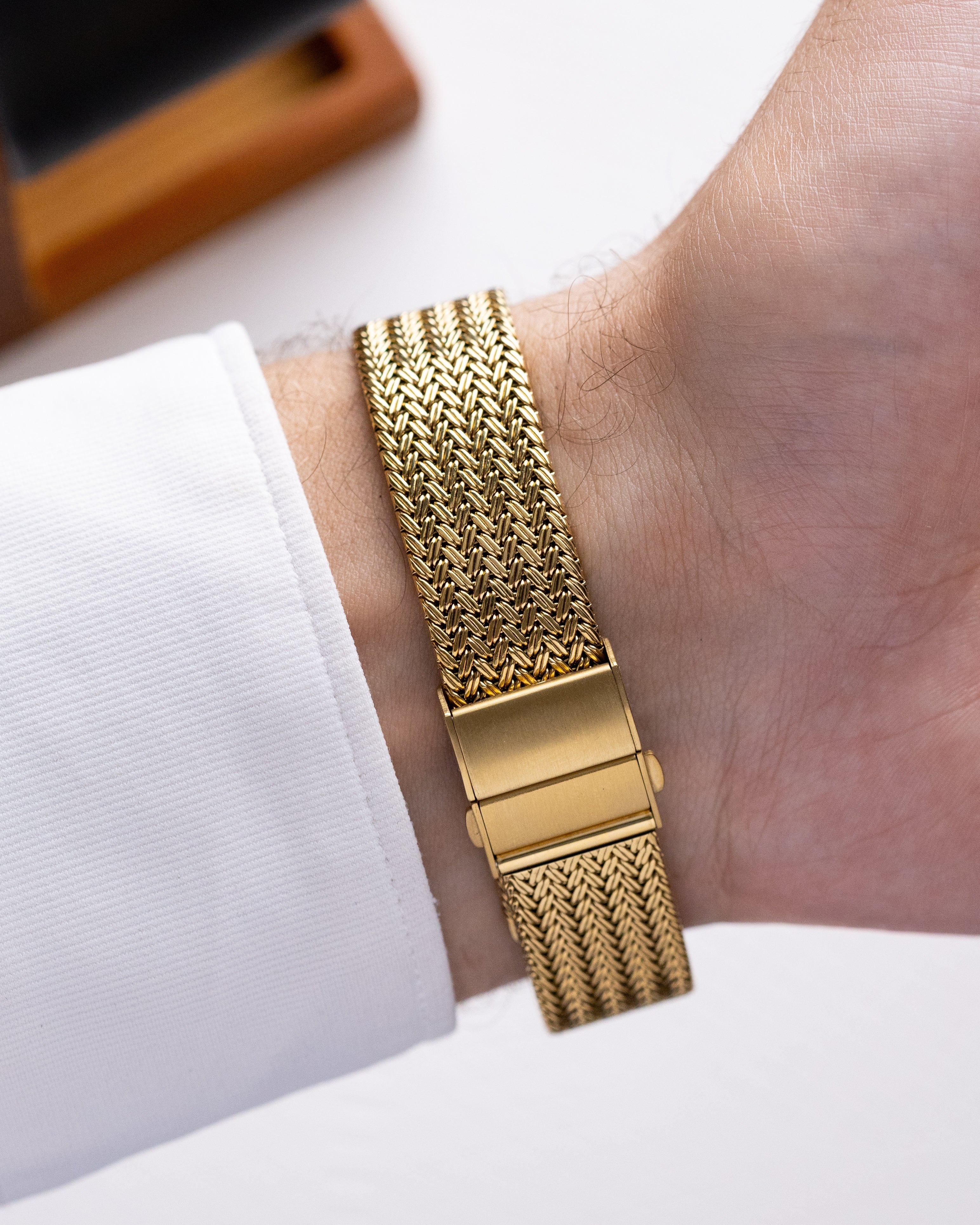 Omega De Ville, Vintage Quartz Watch, Extra Slim Dress Case from 1986 - DuMarko