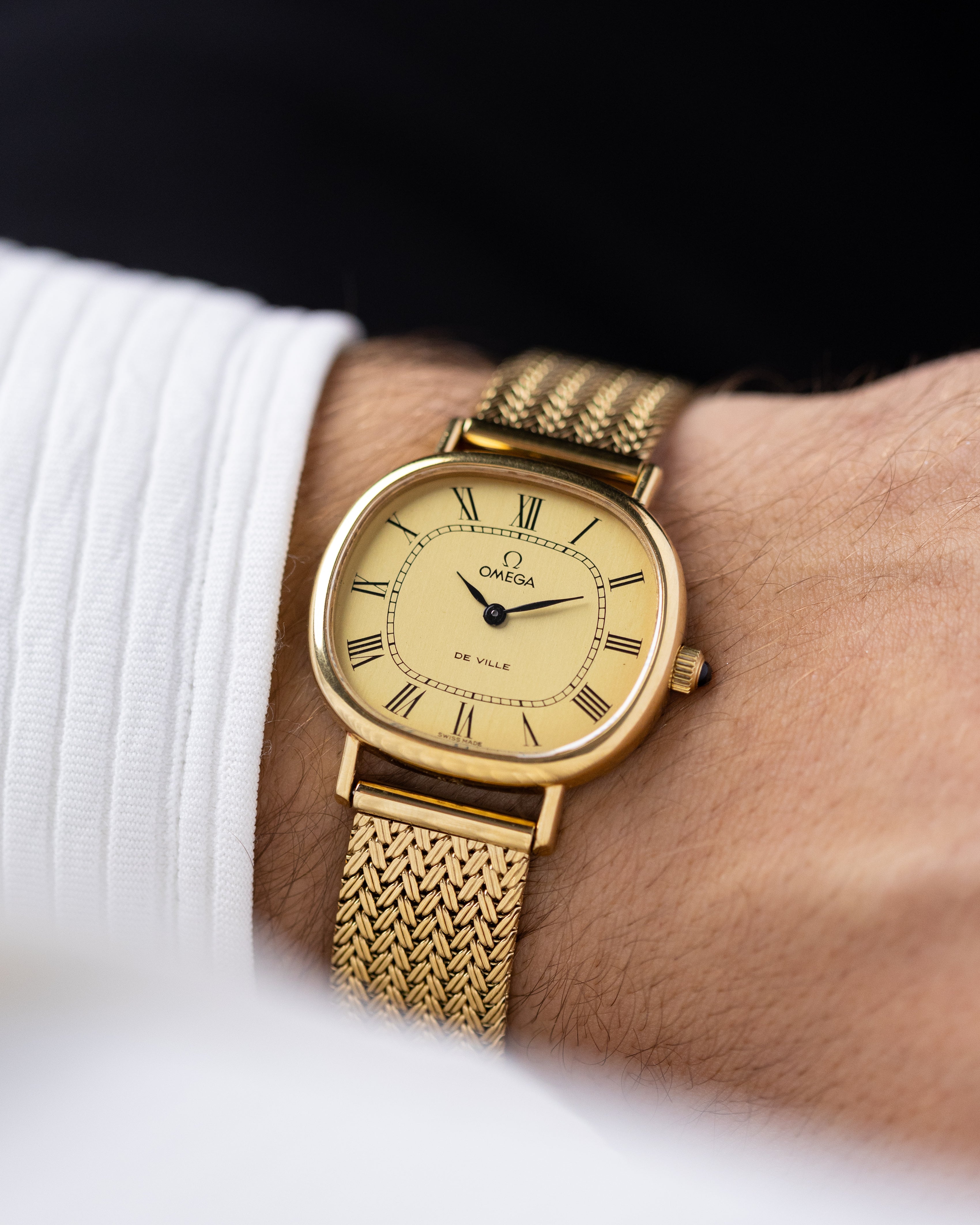 Omega De Ville, Vintage Swiss Dress Watch, Cushion/Pillow case, Ref 111.0133 from 1977 - DuMarko