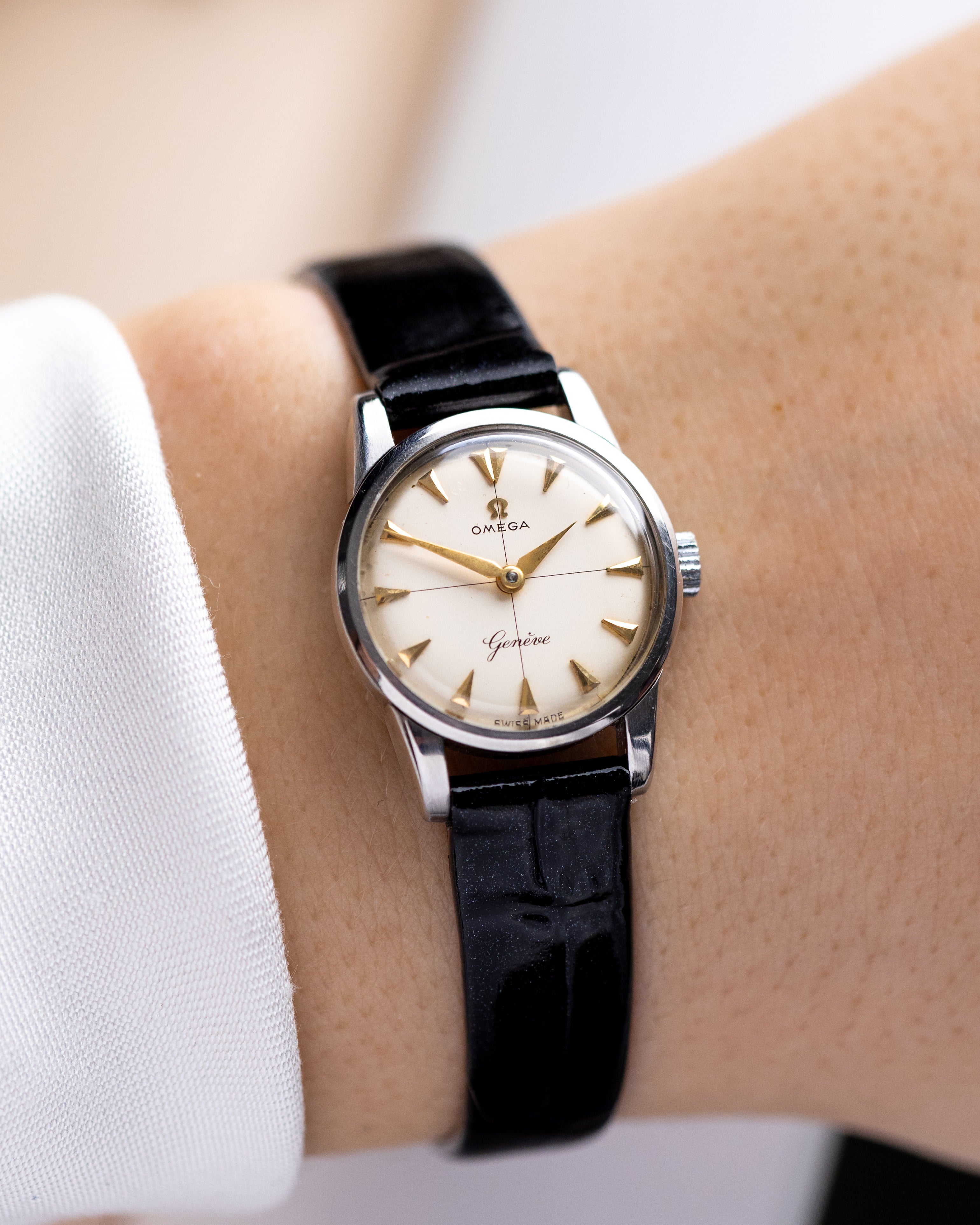 Omega Genève, Vintage Swiss Watch, Dainty Ladies' watch, Ref. 2974 - 2, Cal. 244 from 1960's - DuMarko