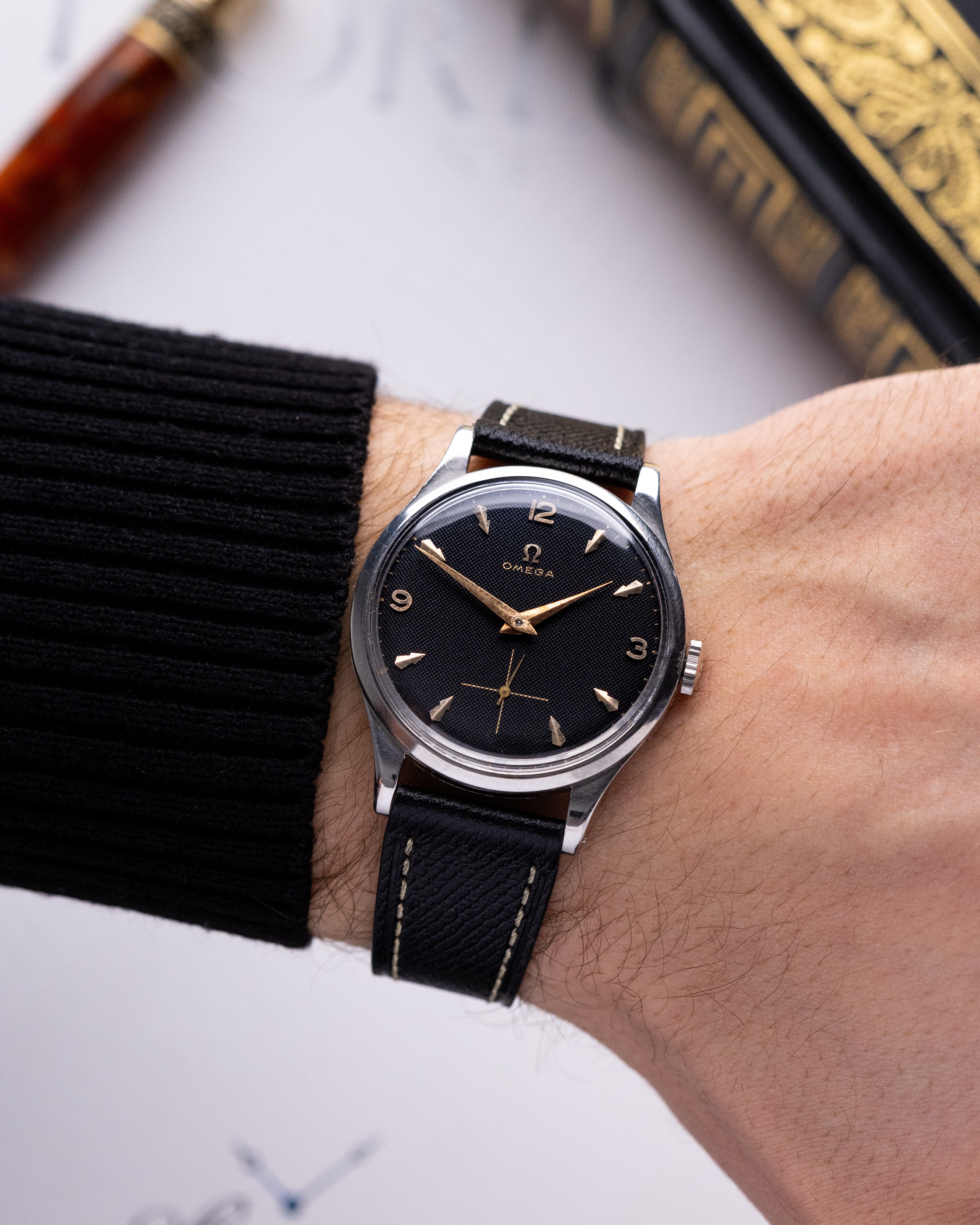 Omega Jumbo, Black Gilded Honeycomb Crosshair Dial, Vintage Swiss Watch from 1954 - DuMarko