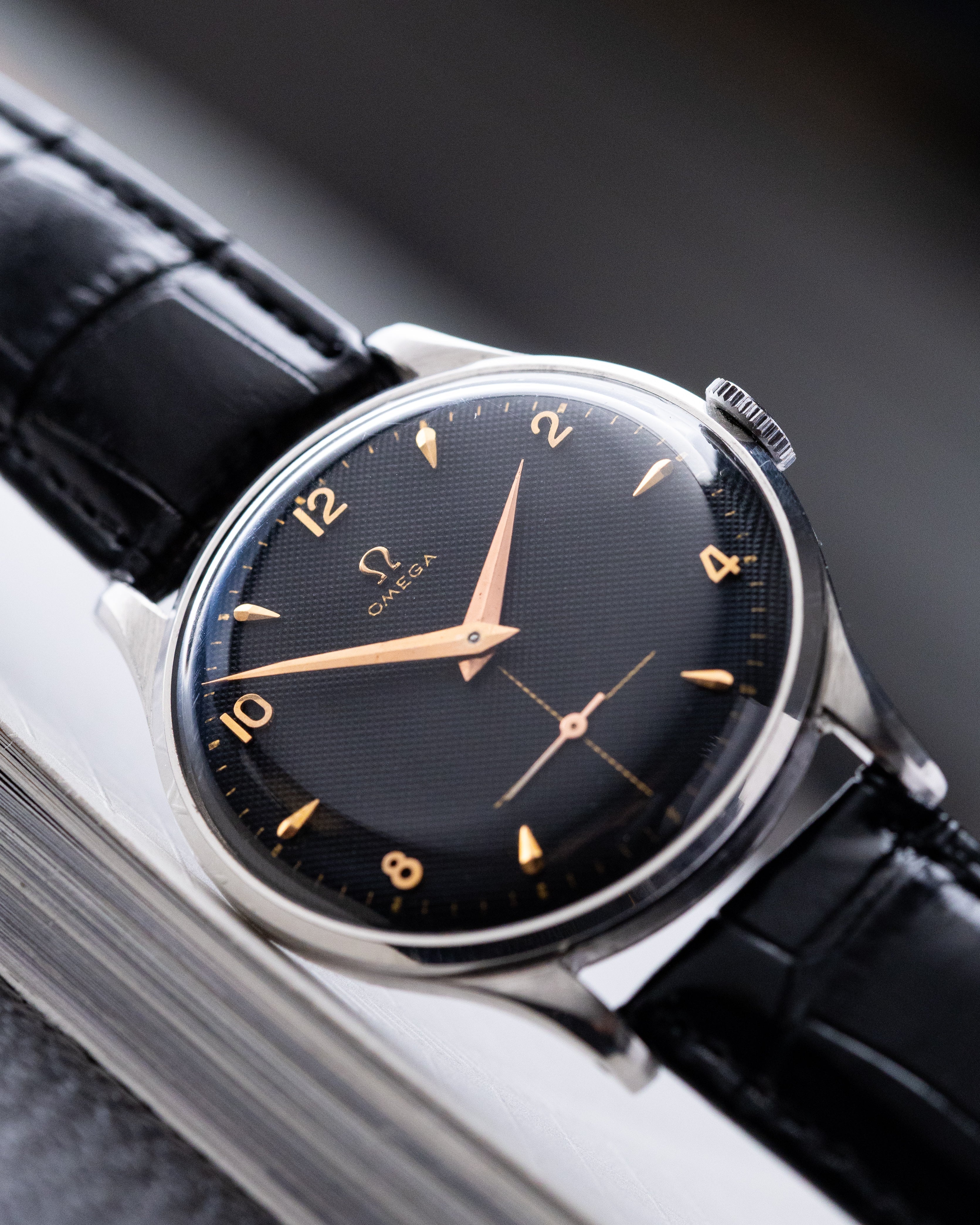 Omega Rare Vintage Swiss watch, Ref. 2181 - 5, Honeycomb Dial, Jumbo case from 1947 - DuMarko