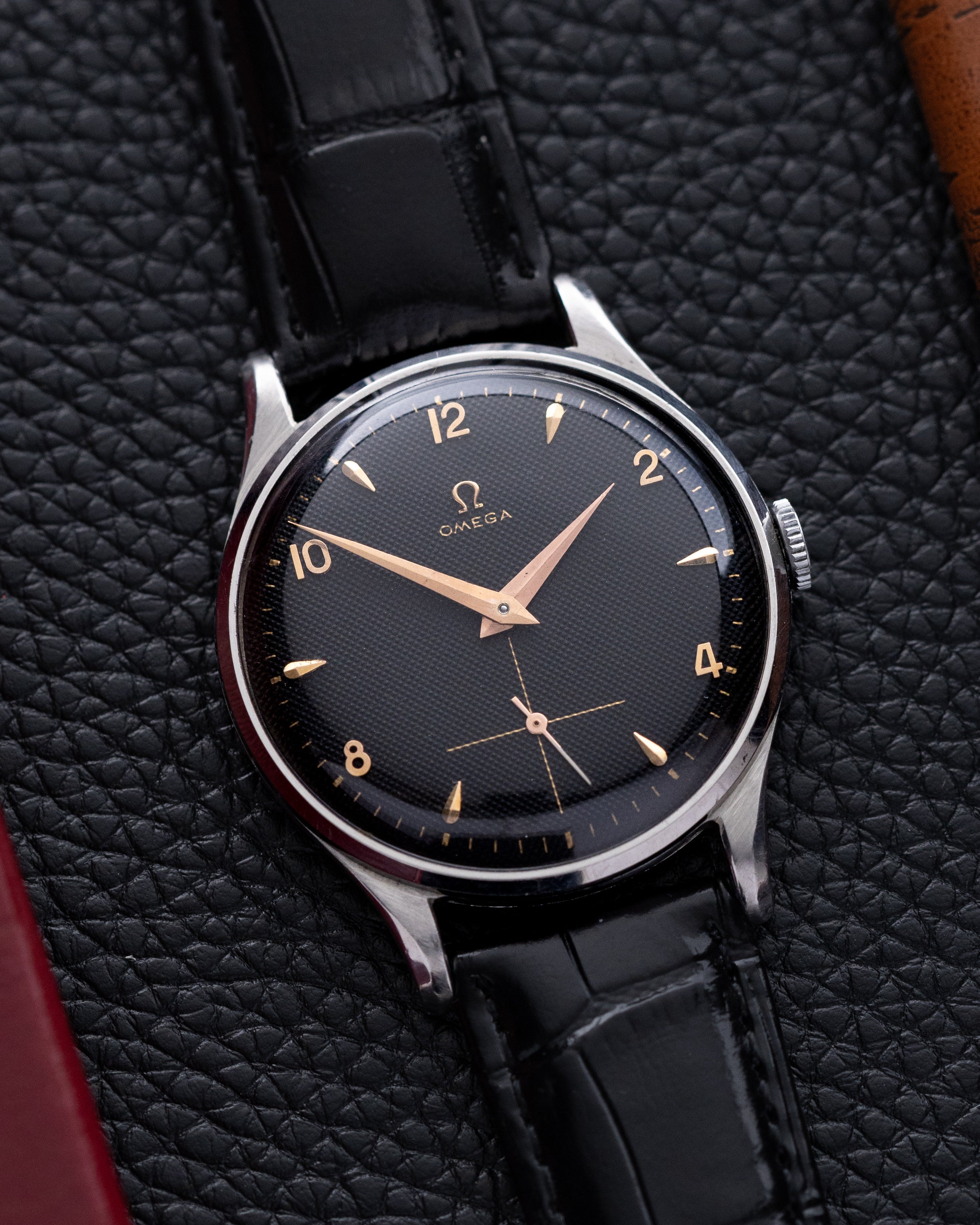 Omega Rare Vintage Swiss watch, Ref. 2181 - 5, Honeycomb Dial, Jumbo case from 1947 - DuMarko