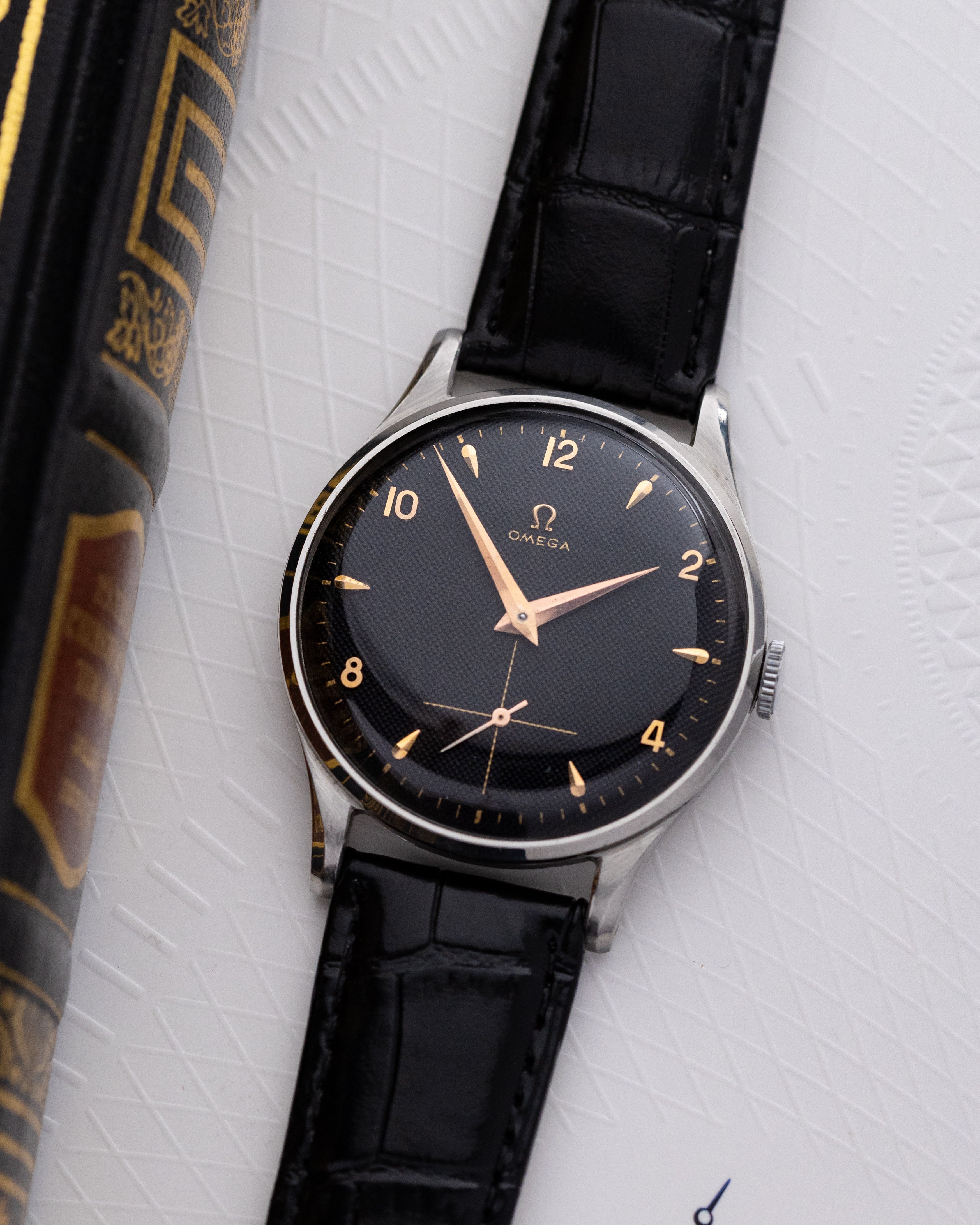 Omega Rare Vintage Swiss watch, Ref. 2181 - 5, Honeycomb Dial, Jumbo case from 1947 - DuMarko