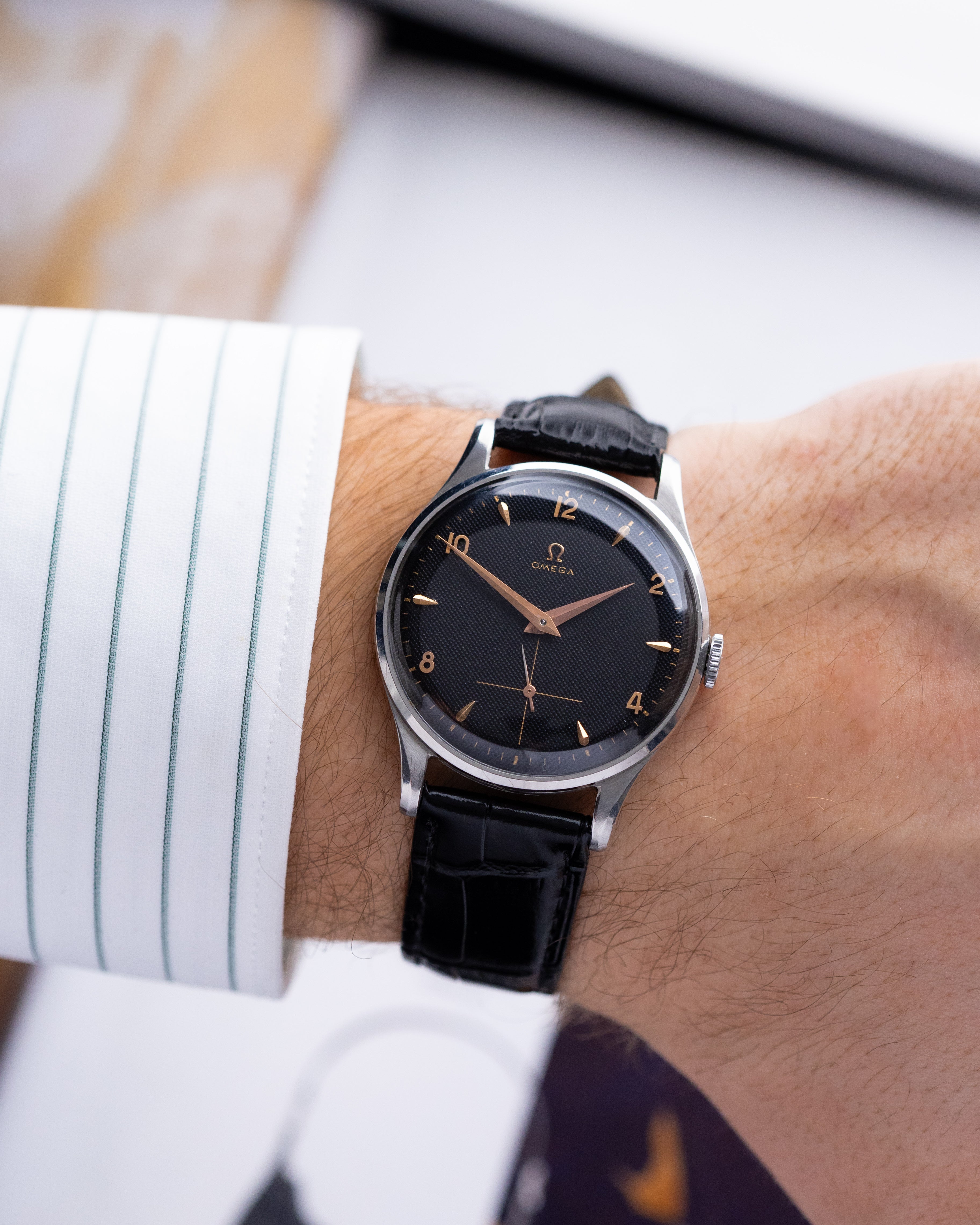 Omega Rare Vintage Swiss watch, Ref. 2181 - 5, Honeycomb Dial, Jumbo case from 1947 - DuMarko