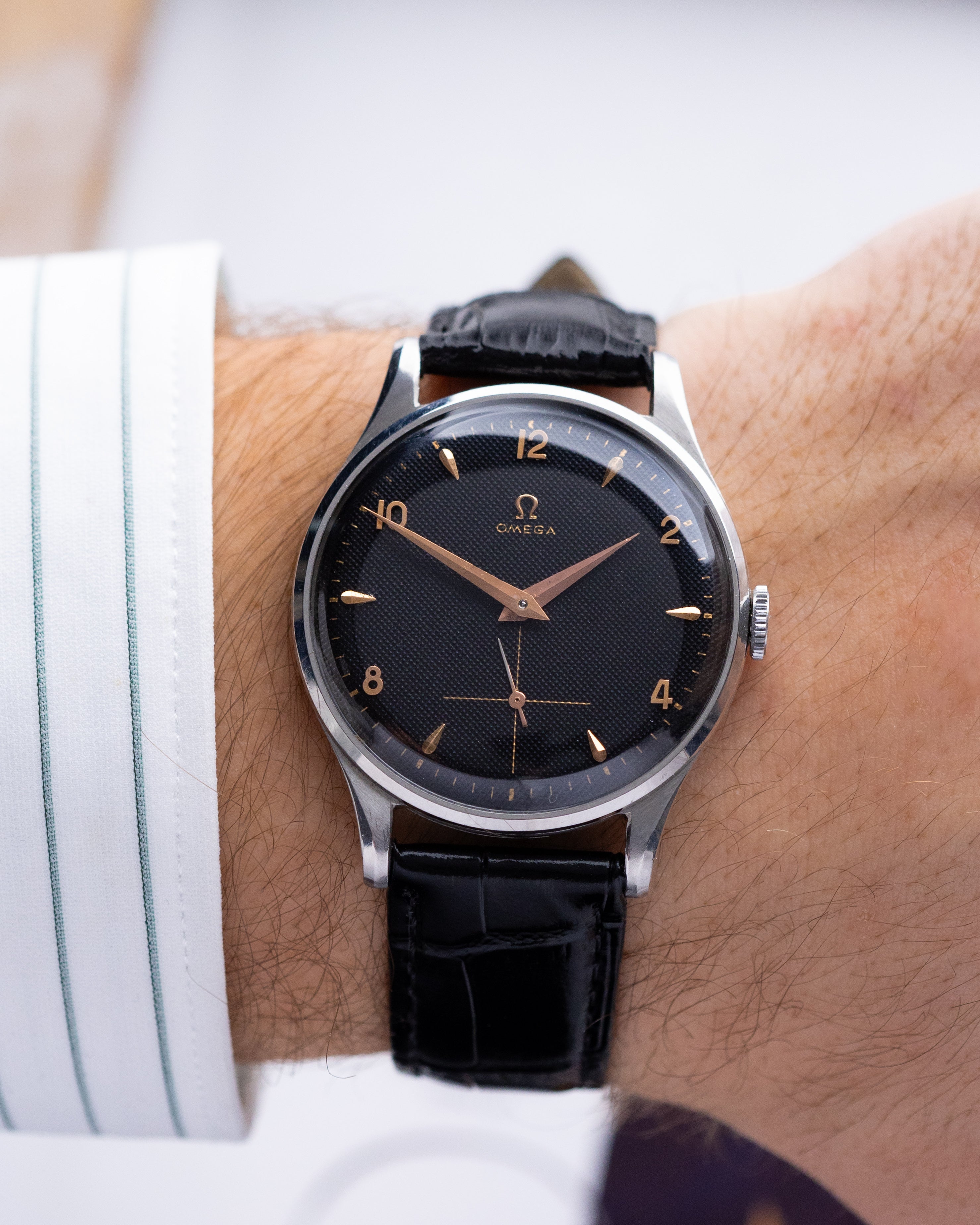 Omega Rare Vintage Swiss watch, Ref. 2181 - 5, Honeycomb Dial, Jumbo case from 1947 - DuMarko