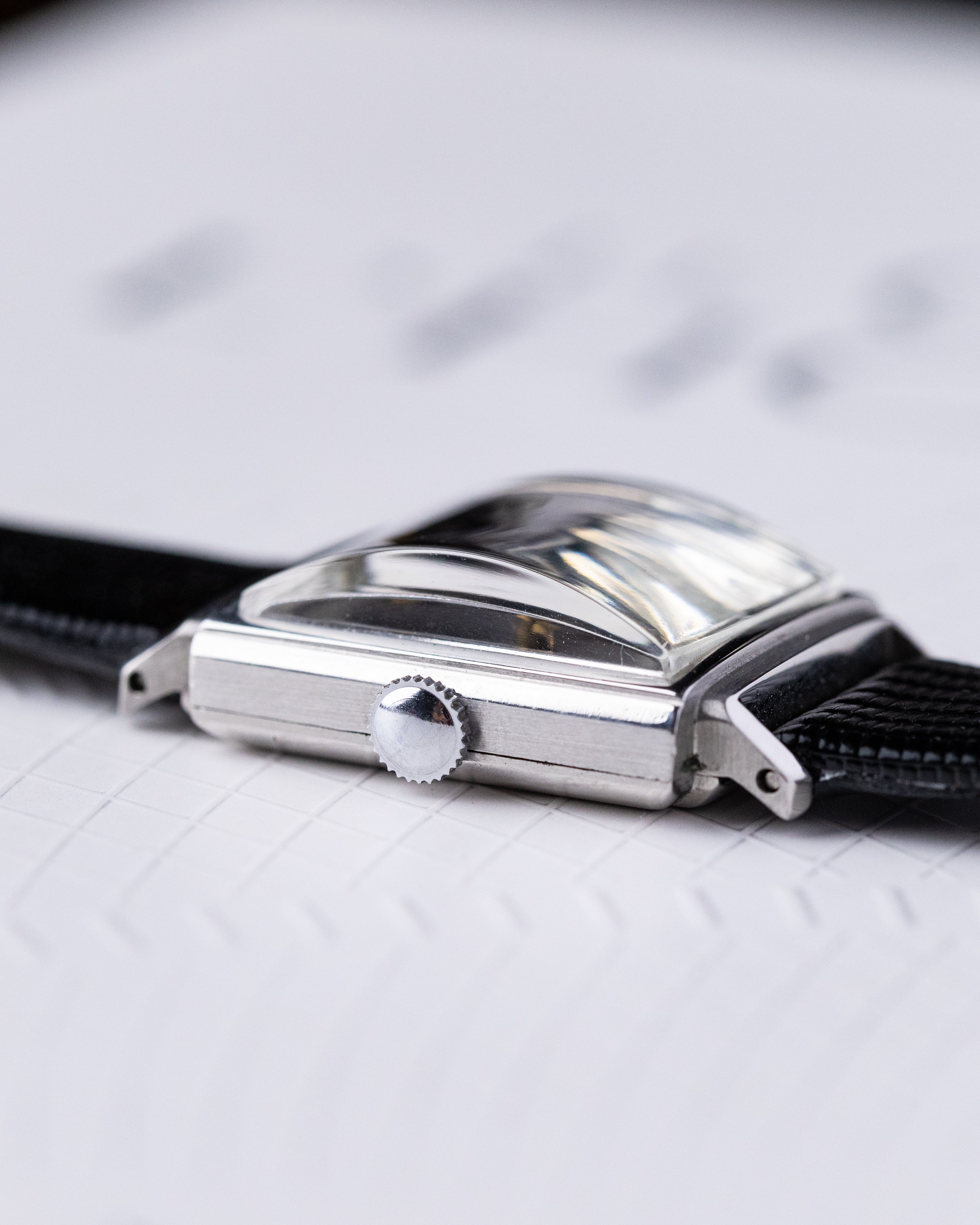 Omega Vintage Art Deco Tank, Black Gilt Dial, Roman Numerals from 1940 - DuMarko