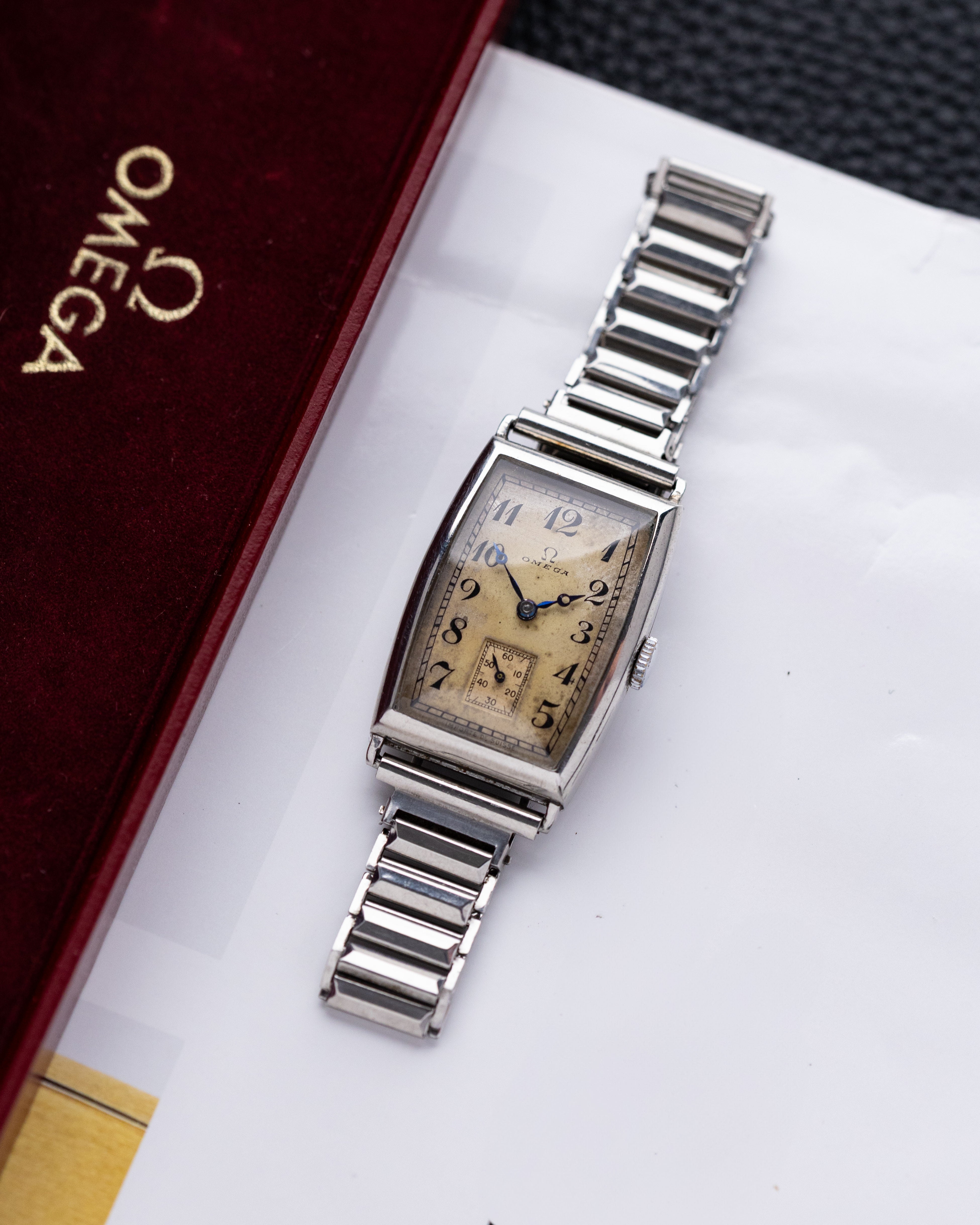 Omega Vintage Art Deco Tank, Tonneau (barrel - shaped) case, Cal. 20F from 1930 - DuMarko