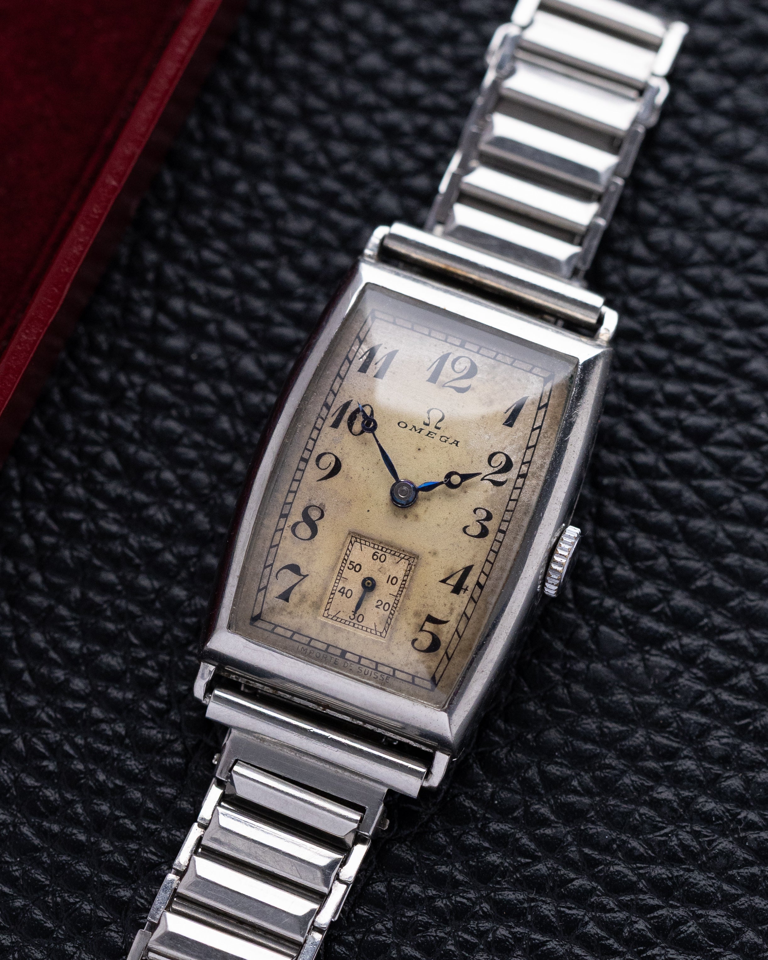 Omega Vintage Art Deco Tank, Tonneau (barrel - shaped) case, Cal. 20F from 1930 - DuMarko