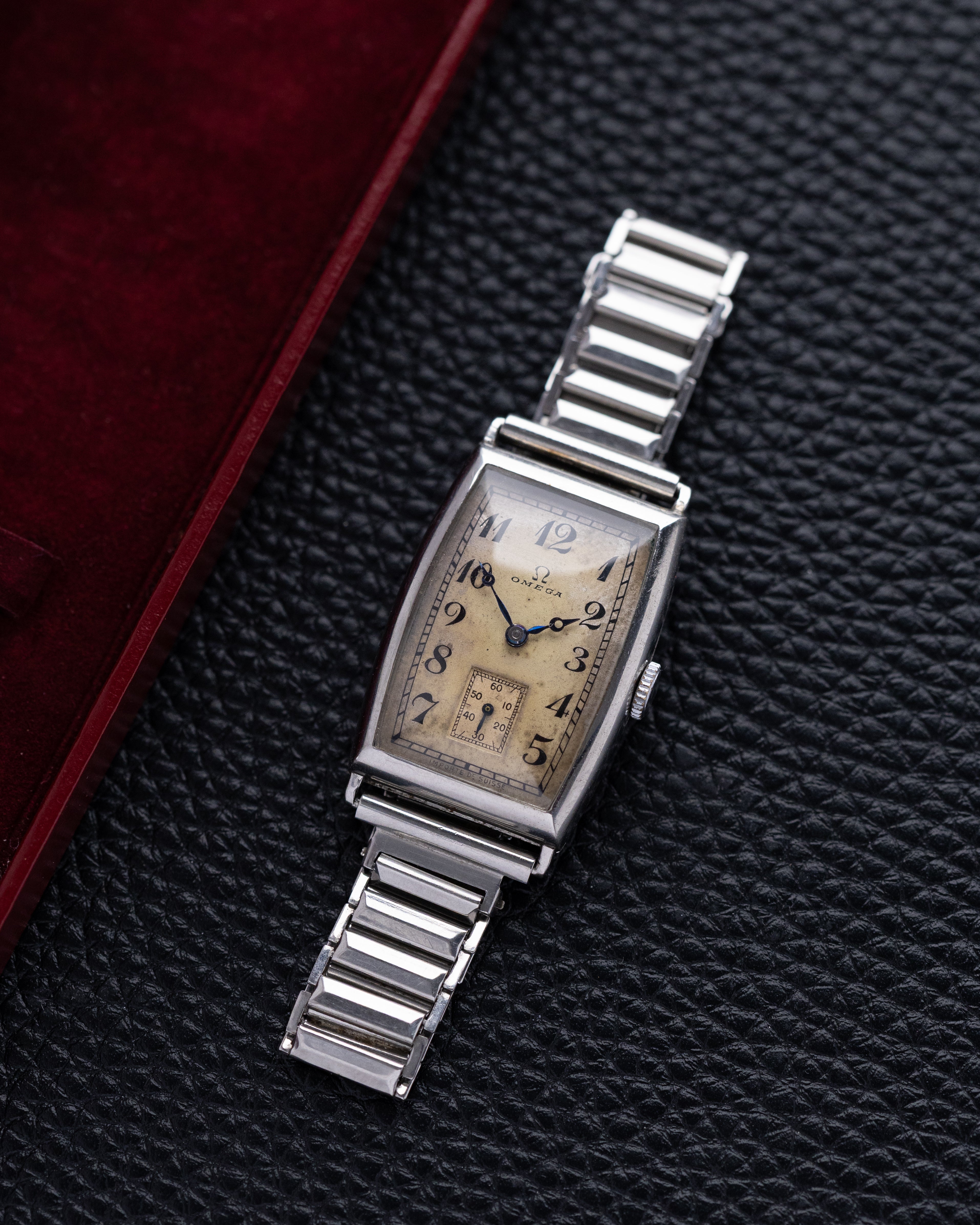 Omega Vintage Art Deco Tank, Tonneau (barrel - shaped) case, Cal. 20F from 1930 - DuMarko