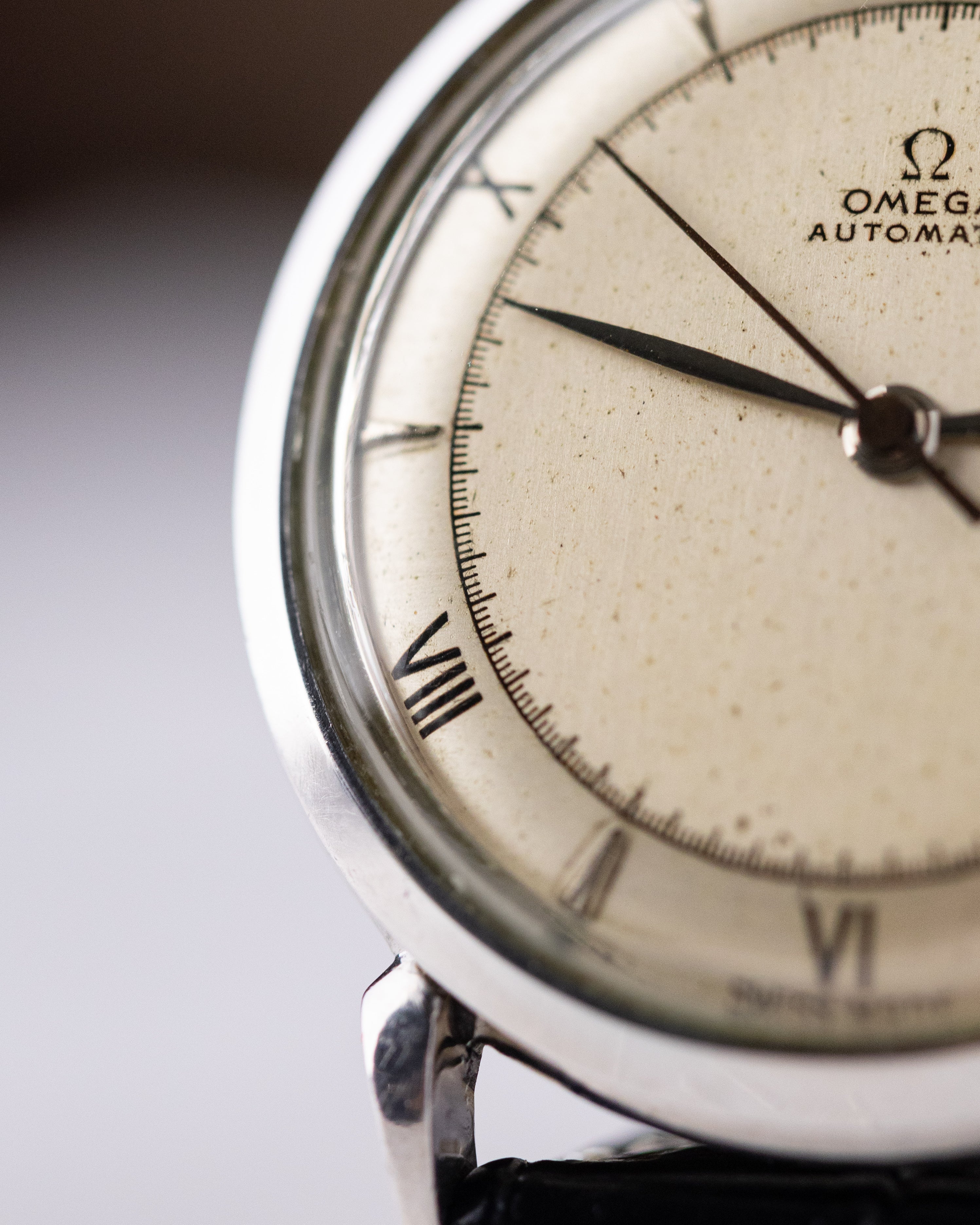 Omega Vintage Swiss Watch, Automatic Bumper 28.10 RA, Ref. 2445 - 1, Two - tone dial from 1944 - DuMarko