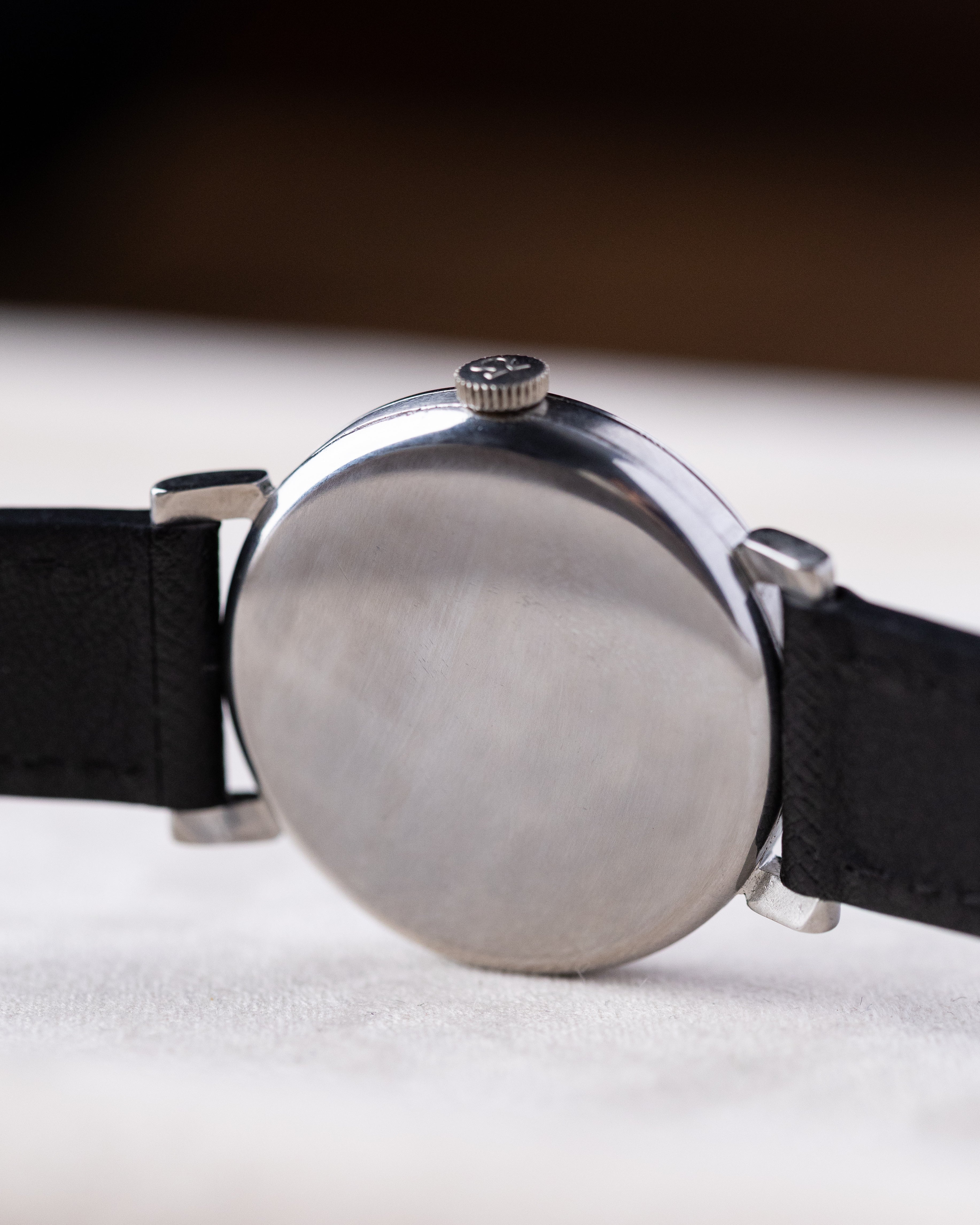 Omega Vintage Swiss watch, Black Gilt Dial, Roman Numerals, Art Deco Style, Cal. 265 SOB T2 from 1935 - DuMarko