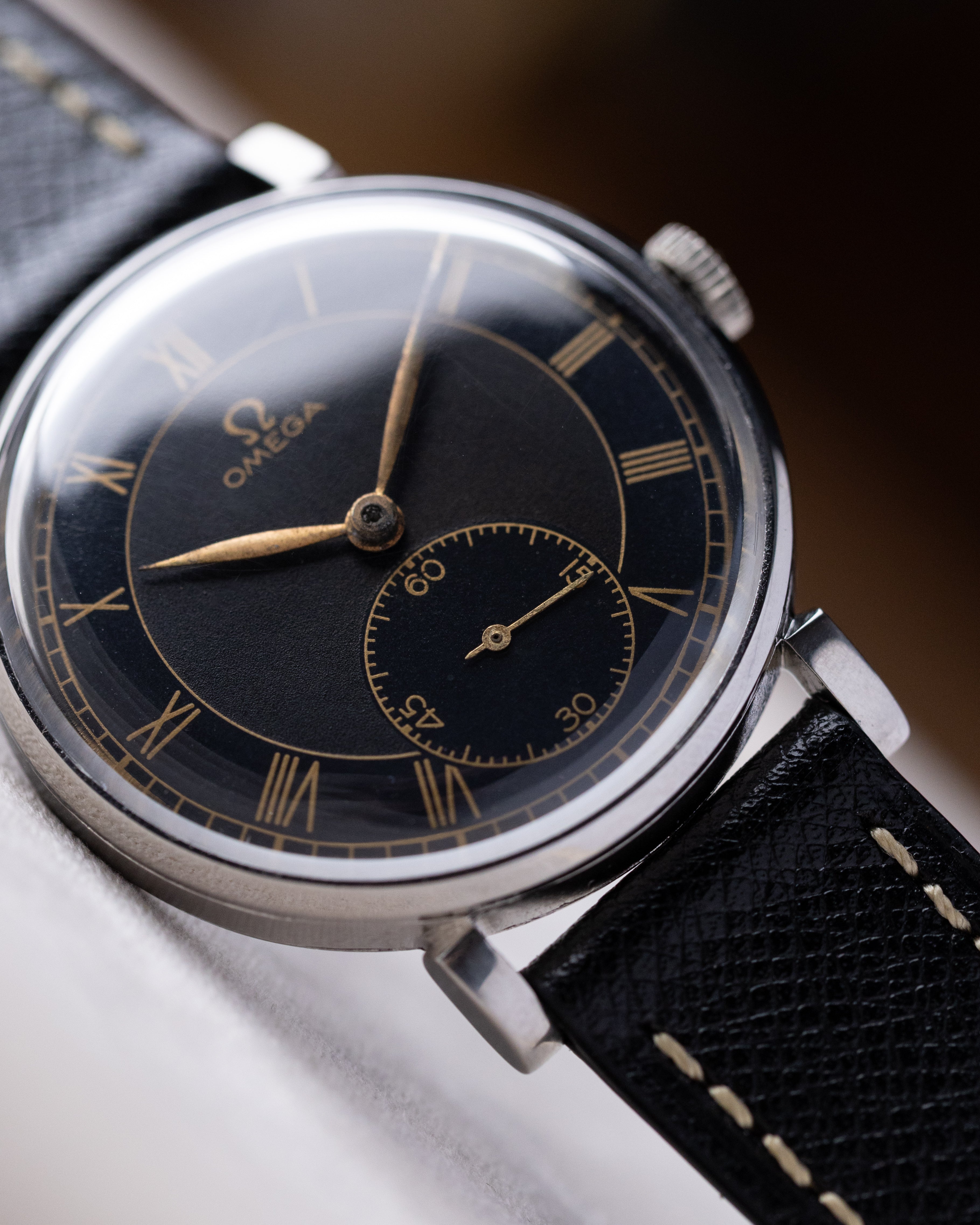 Omega Vintage Swiss watch, Black Gilt Dial, Roman Numerals, Art Deco Style, Cal. 265 SOB T2 from 1935 - DuMarko