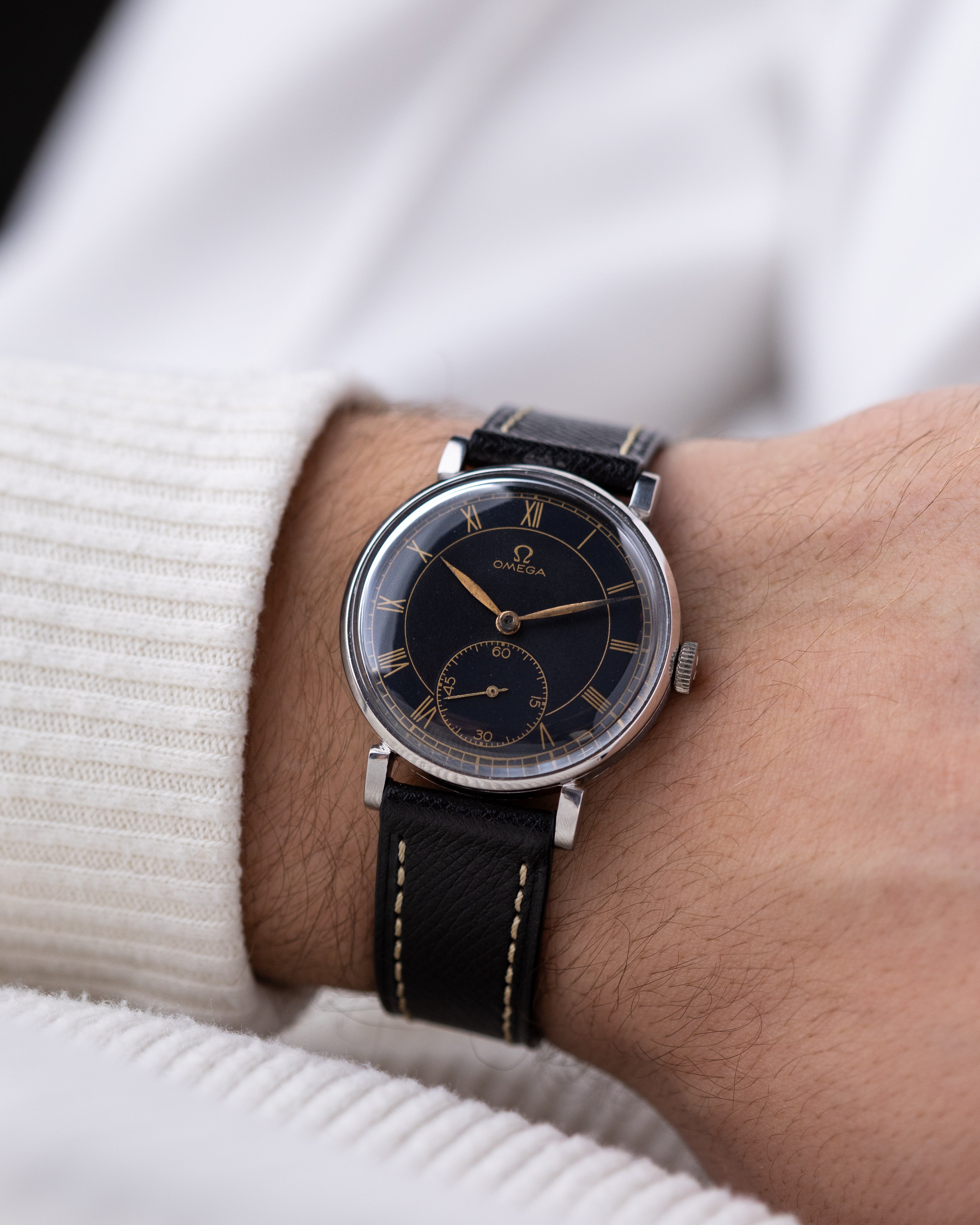 Omega Vintage Swiss watch, Black Gilt Dial, Roman Numerals, Art Deco Style, Cal. 265 SOB T2 from 1935 - DuMarko