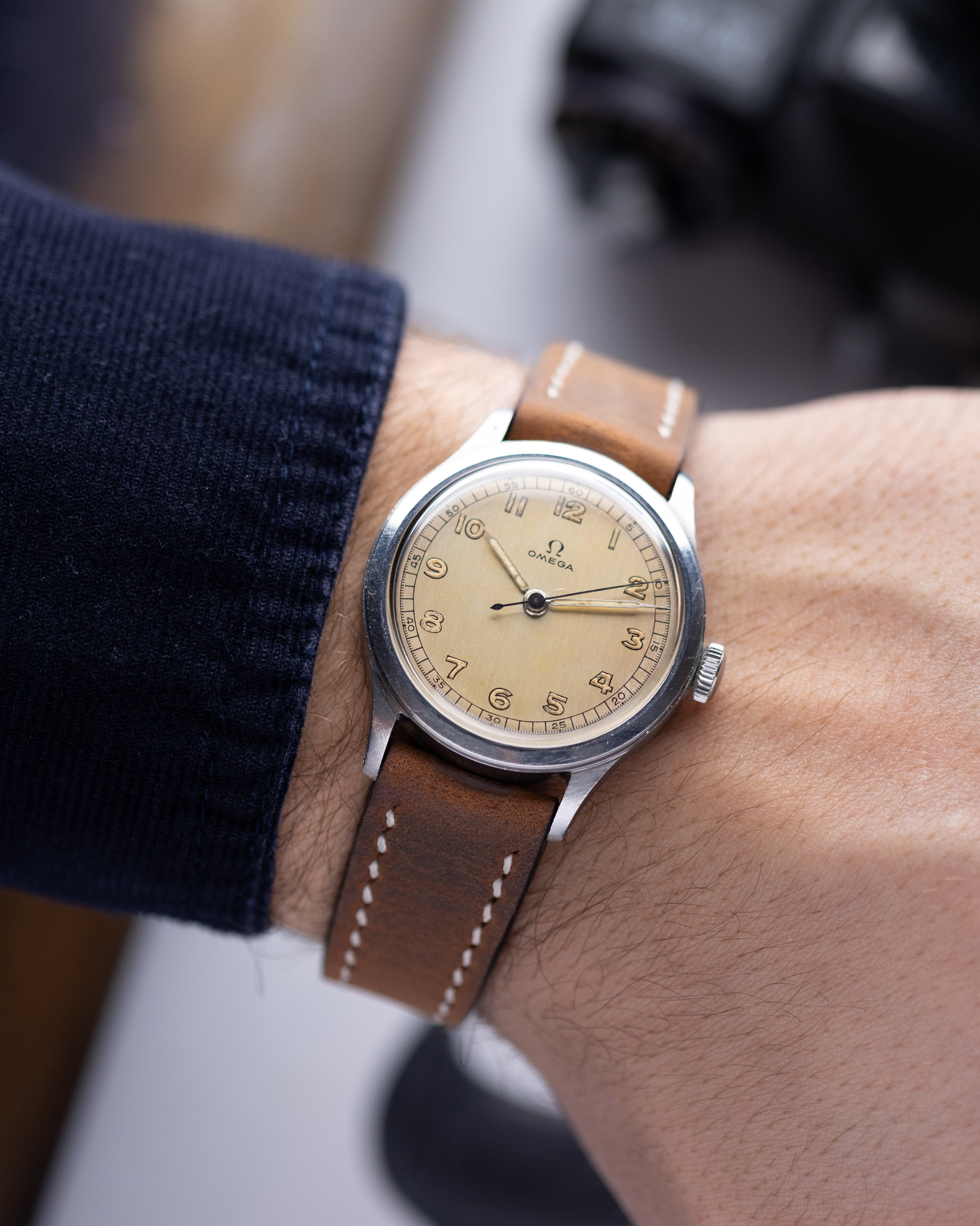 Omega Vintage Swiss watch, Radium Dial, Ref. 2179/2, Cal. 20 F from 1945 - DuMarko