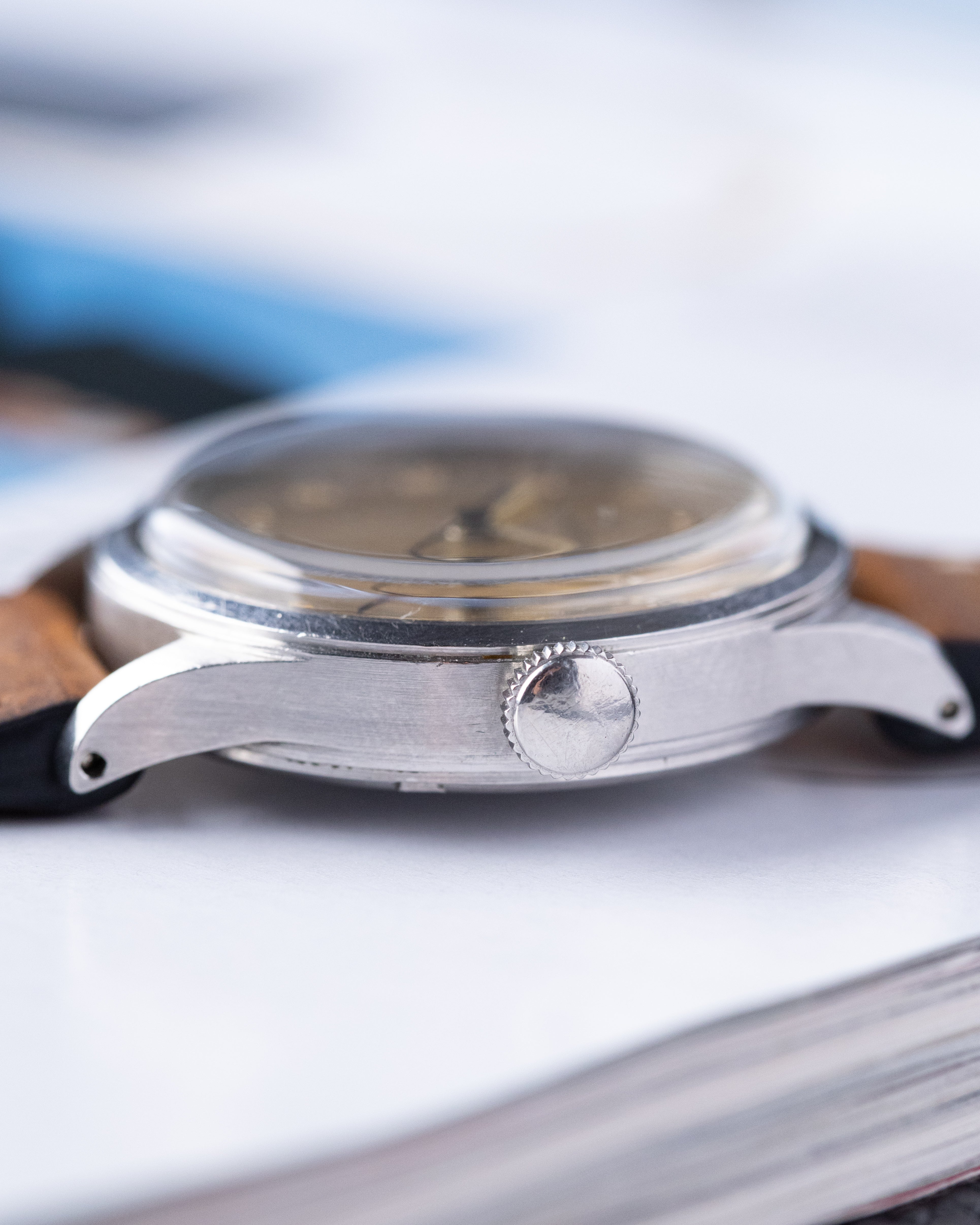 Omega Vintage Swiss watch, Radium Dial, Ref. 2179/2, Cal. 20 F from 1945 - DuMarko