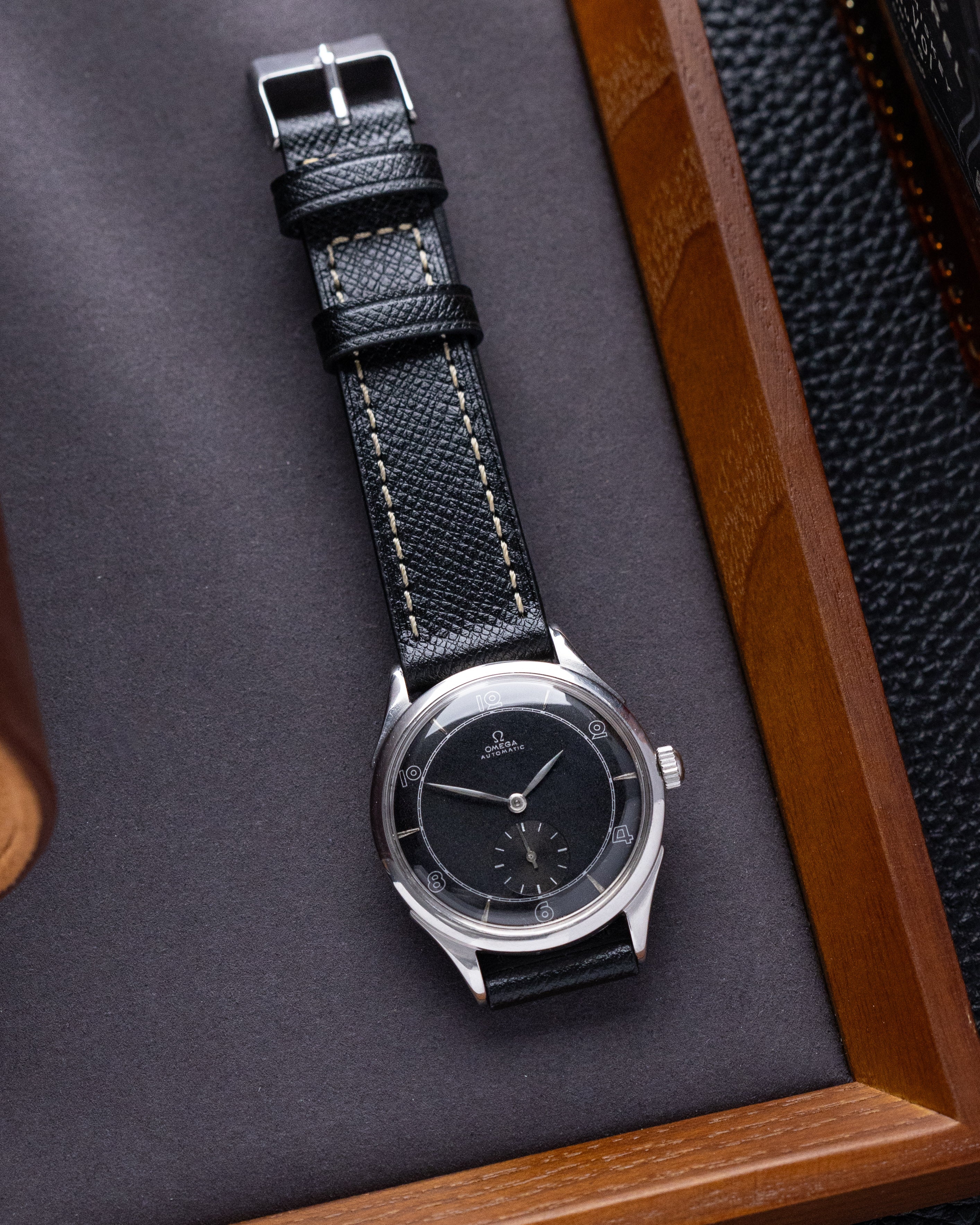 Omega Vintage Swiss Watch, Ref. 2374/5, Bumper Automatic Cal. 30.10 from 1944 - DuMarko