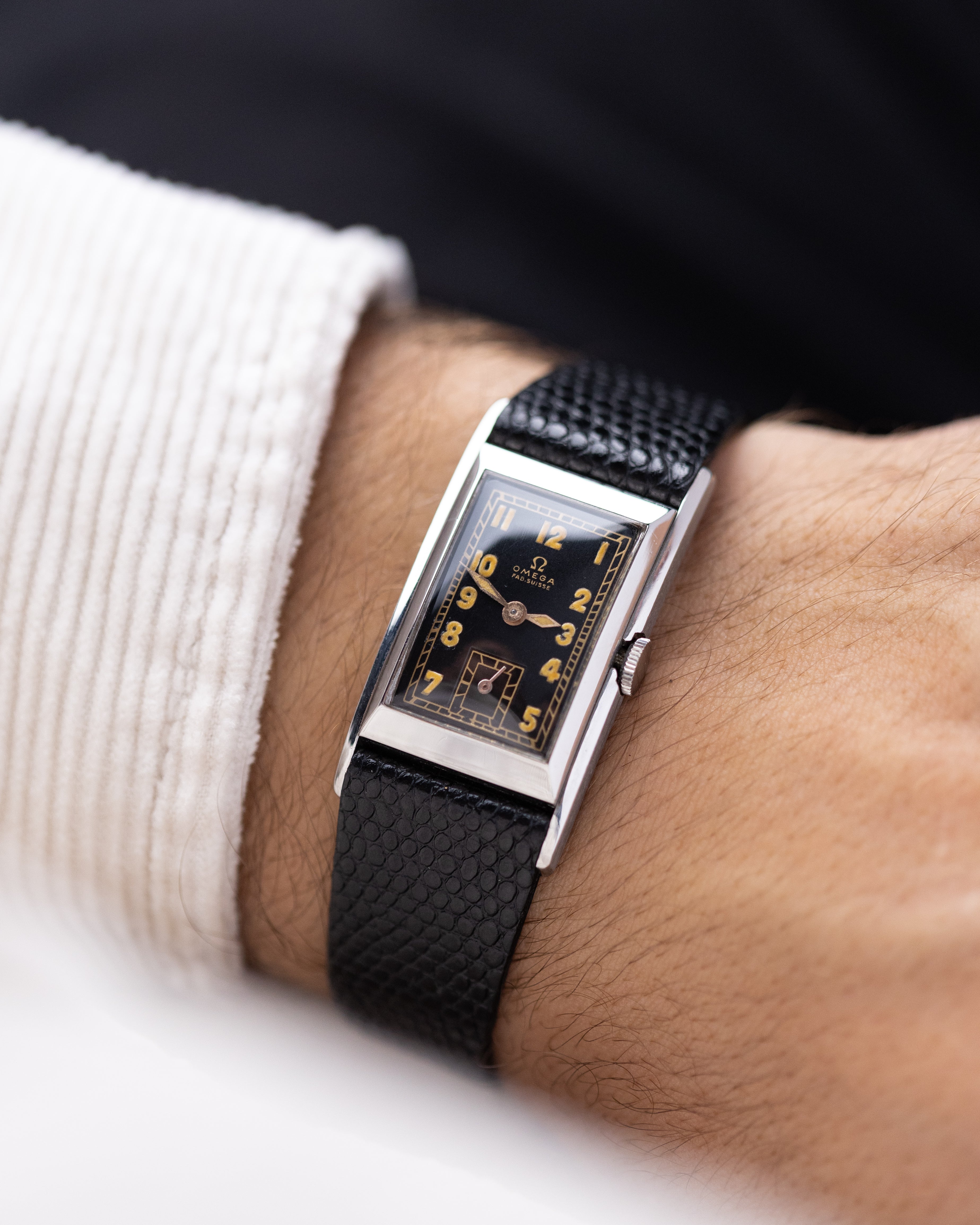 Omega Vintage Tonneau Pupitre Curvex Case, Cal. T17, Art Deco Style from 1930 - DuMarko