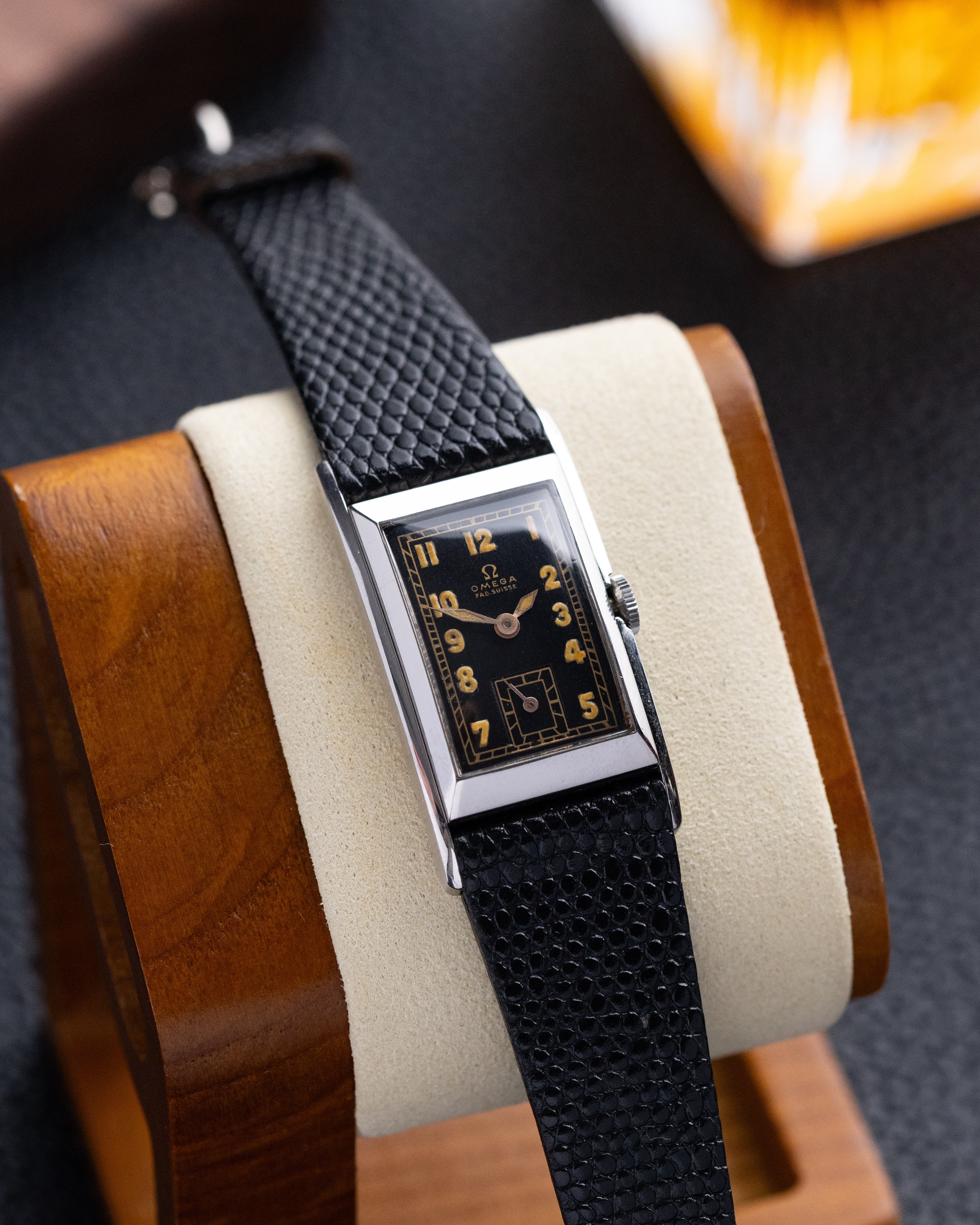 Omega Vintage Tonneau Pupitre Curvex Case, Cal. T17, Art Deco Style from 1930 - DuMarko