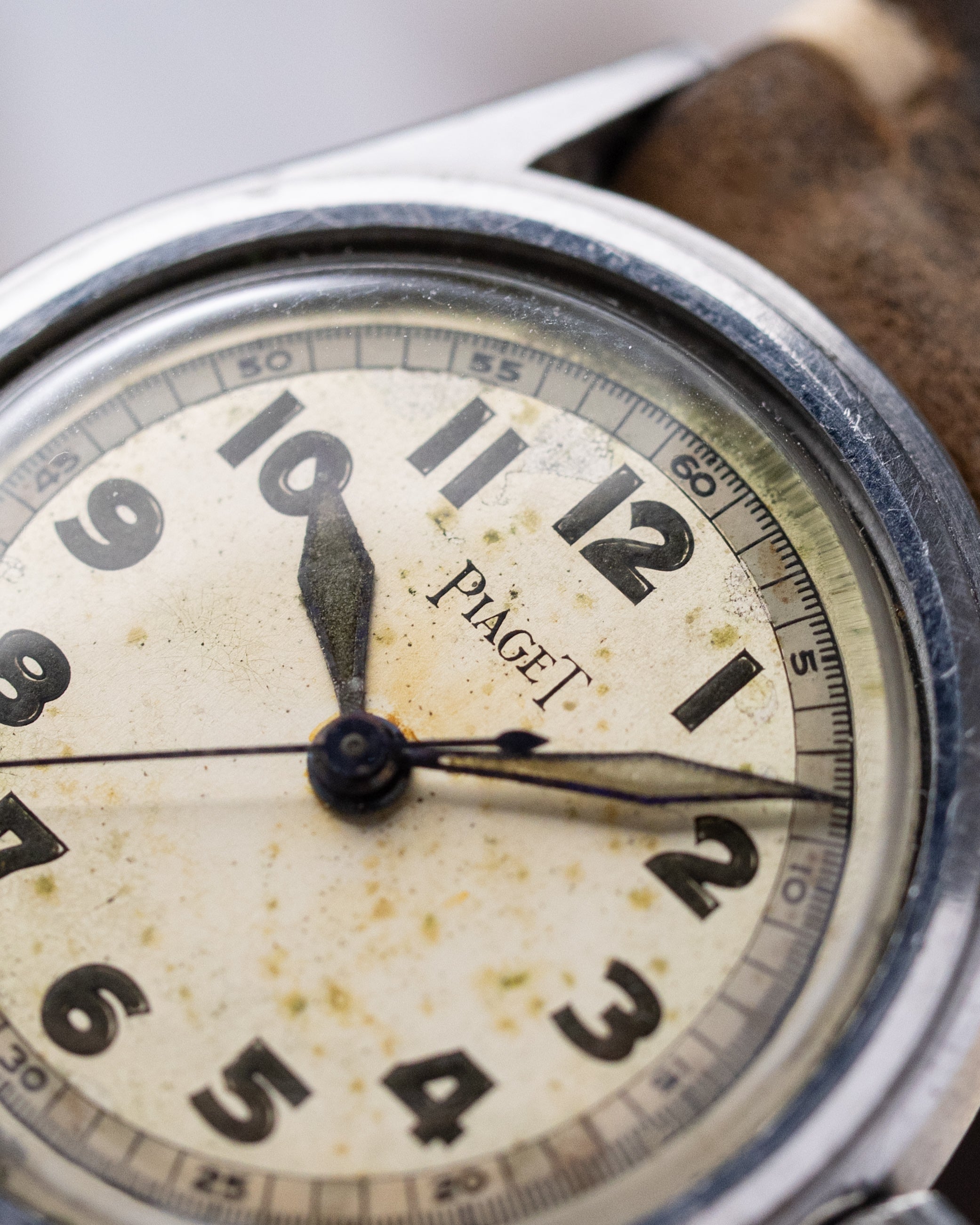 Piaget Ultra Rare Clamshell Case, Cal.1080, Schmitz case from 1950's - DuMarko