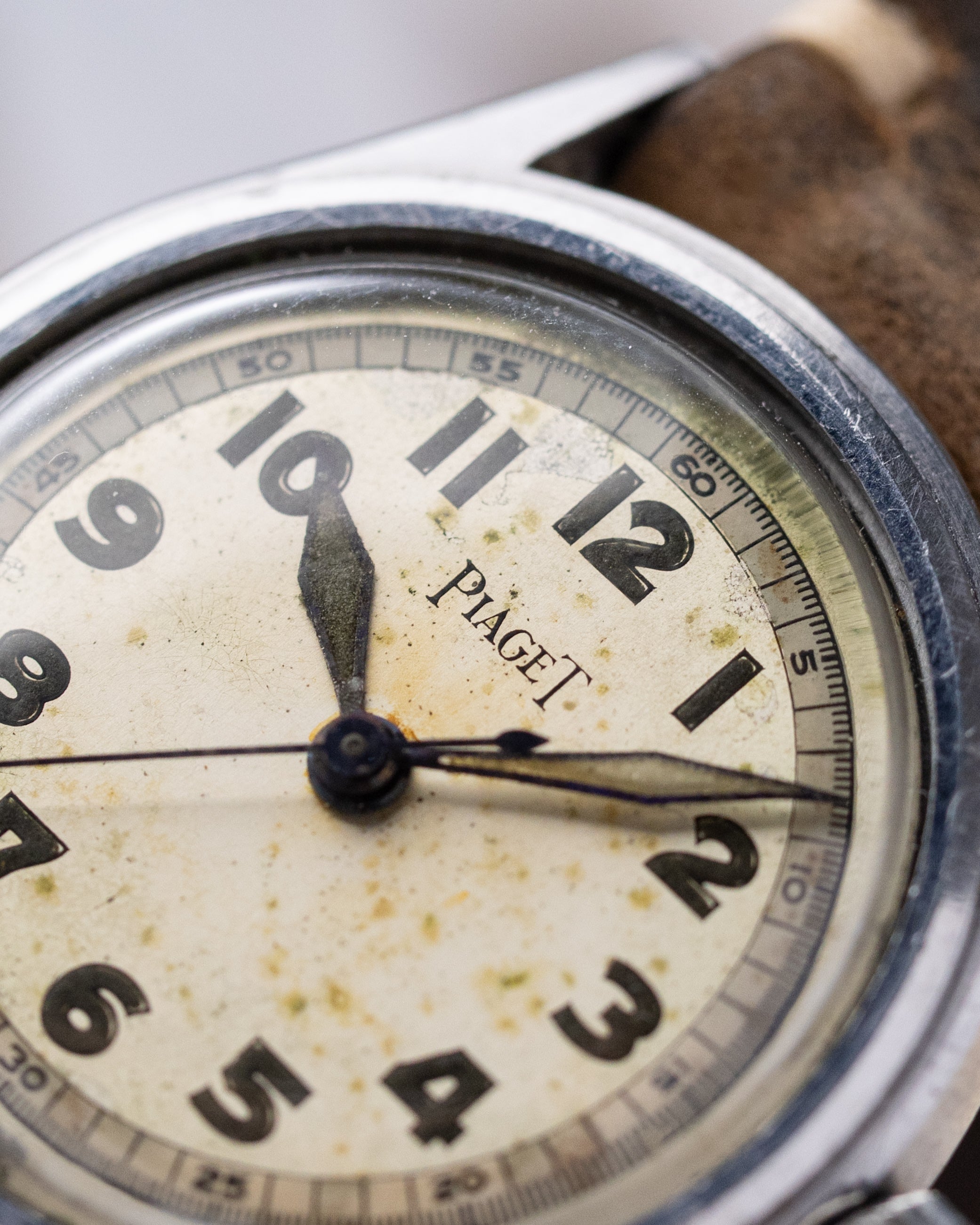 Piaget Ultra Rare Clamshell Case, Cal.1080, Schmitz case from 1950's - DuMarko