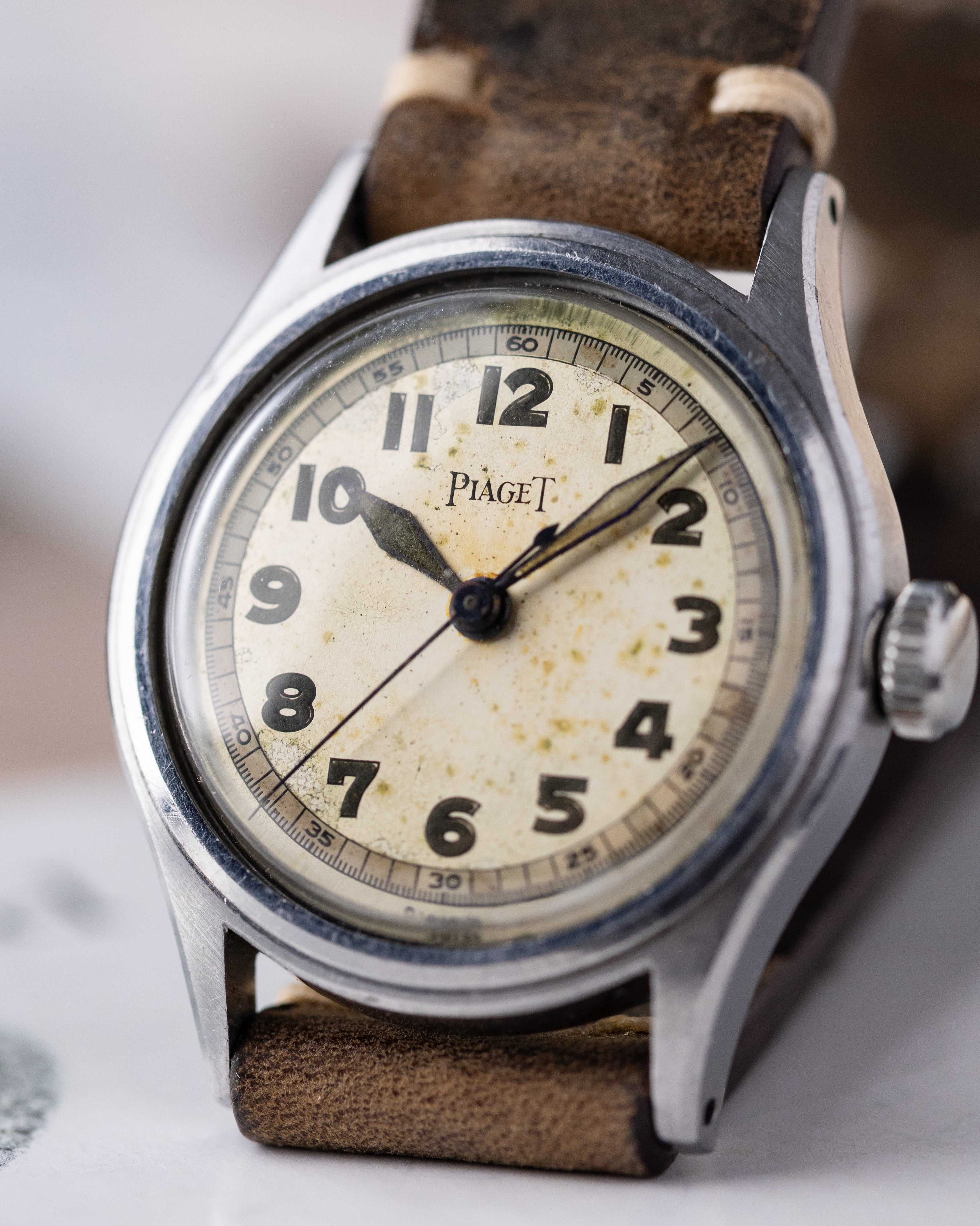 Piaget Ultra Rare Clamshell Case, Cal.1080, Schmitz case from 1950's - DuMarko