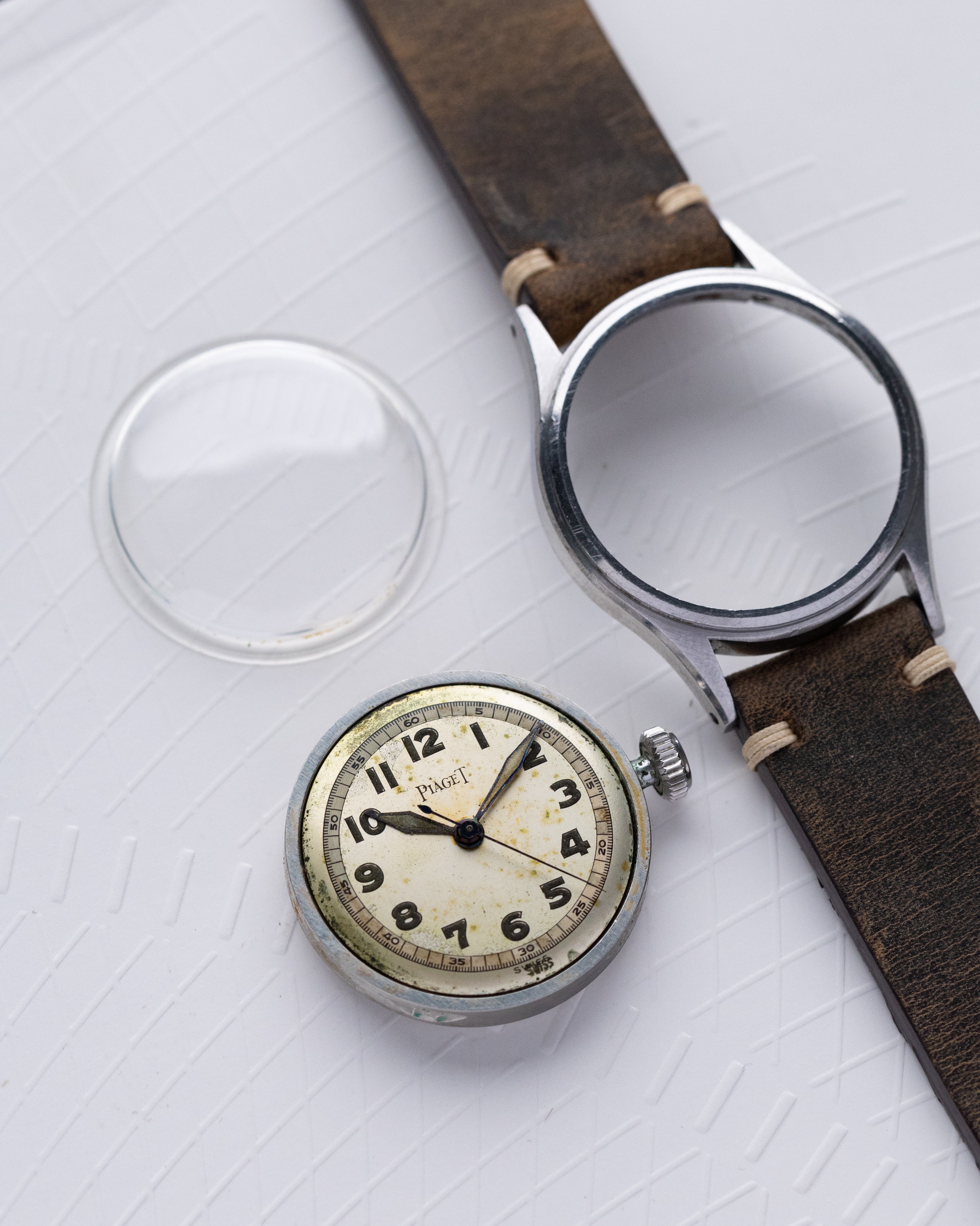 Piaget Ultra Rare Clamshell Case, Cal.1080, Schmitz case from 1950's - DuMarko